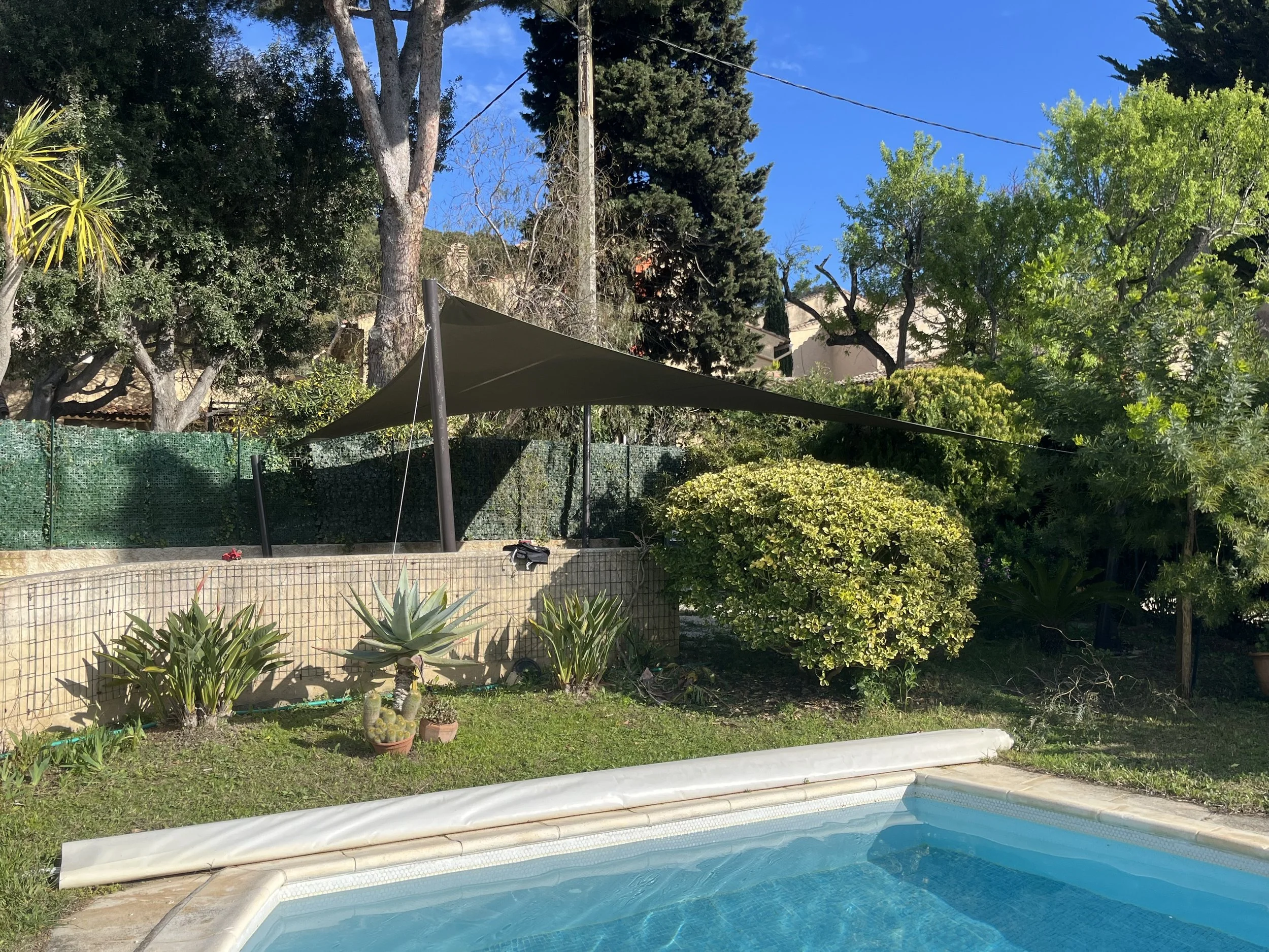 Oasis Ombrage -  Voile d'ombrage protection voiture - Six Fours les Plages