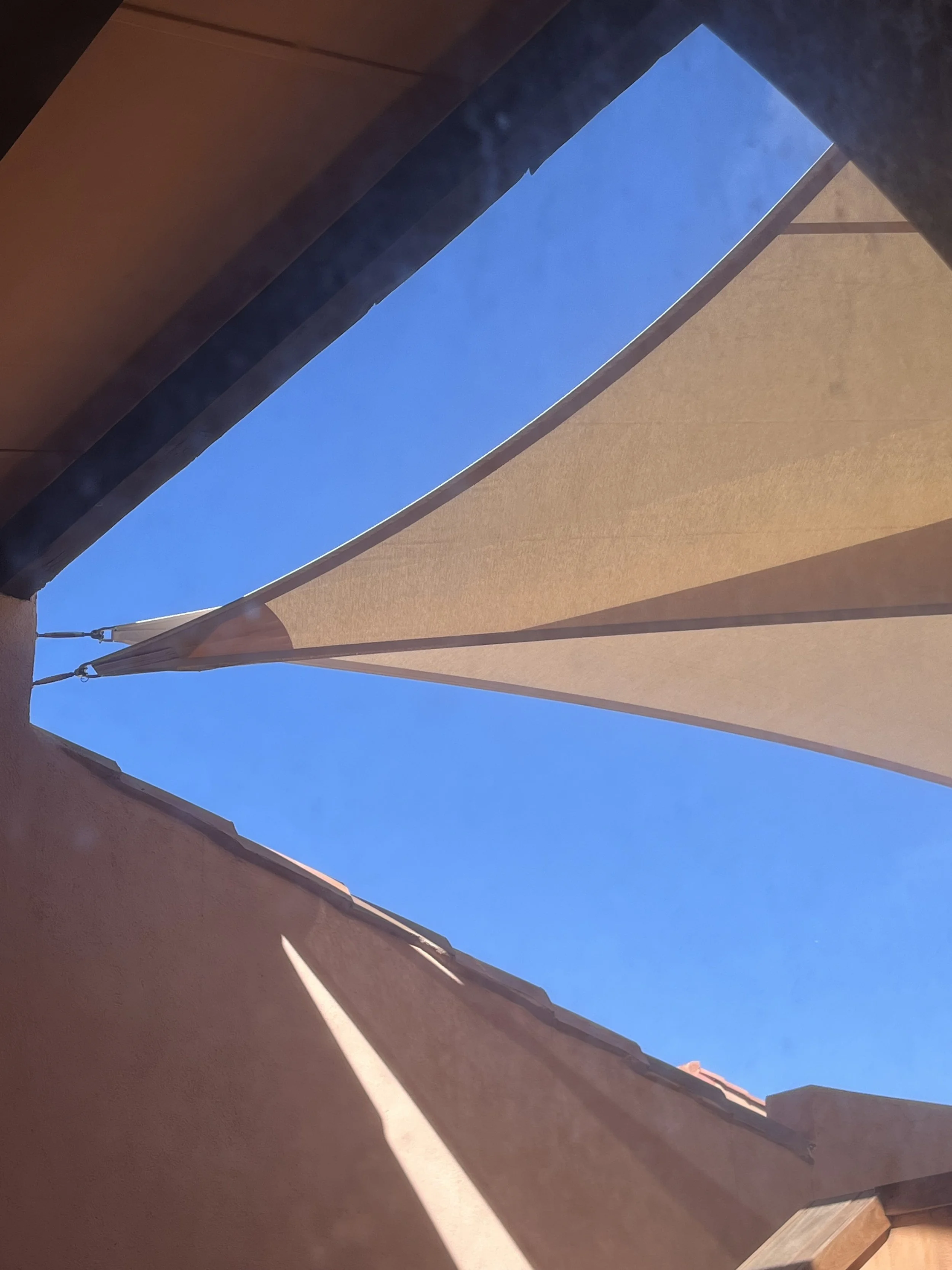 Oasis Ombrage -  Design voile d'ombrage sur mesure