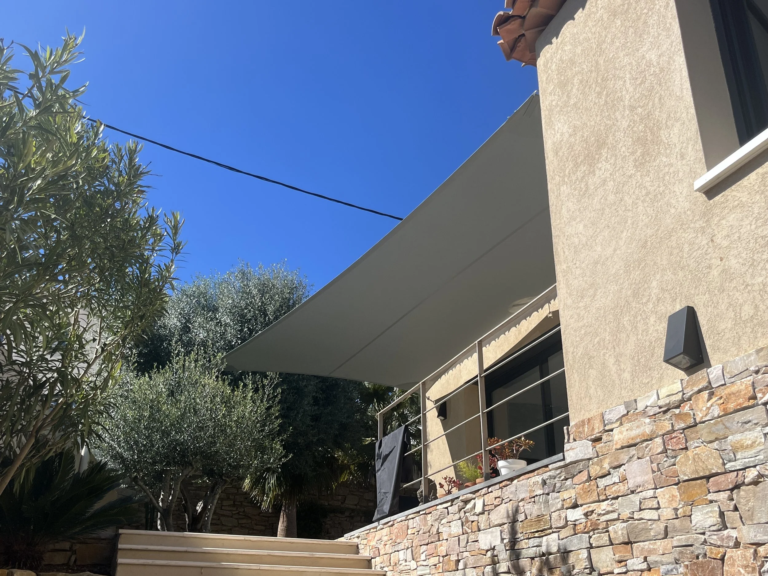 Oasis Ombrage -  Voile d'ombrage pour terrasse Ceyreste