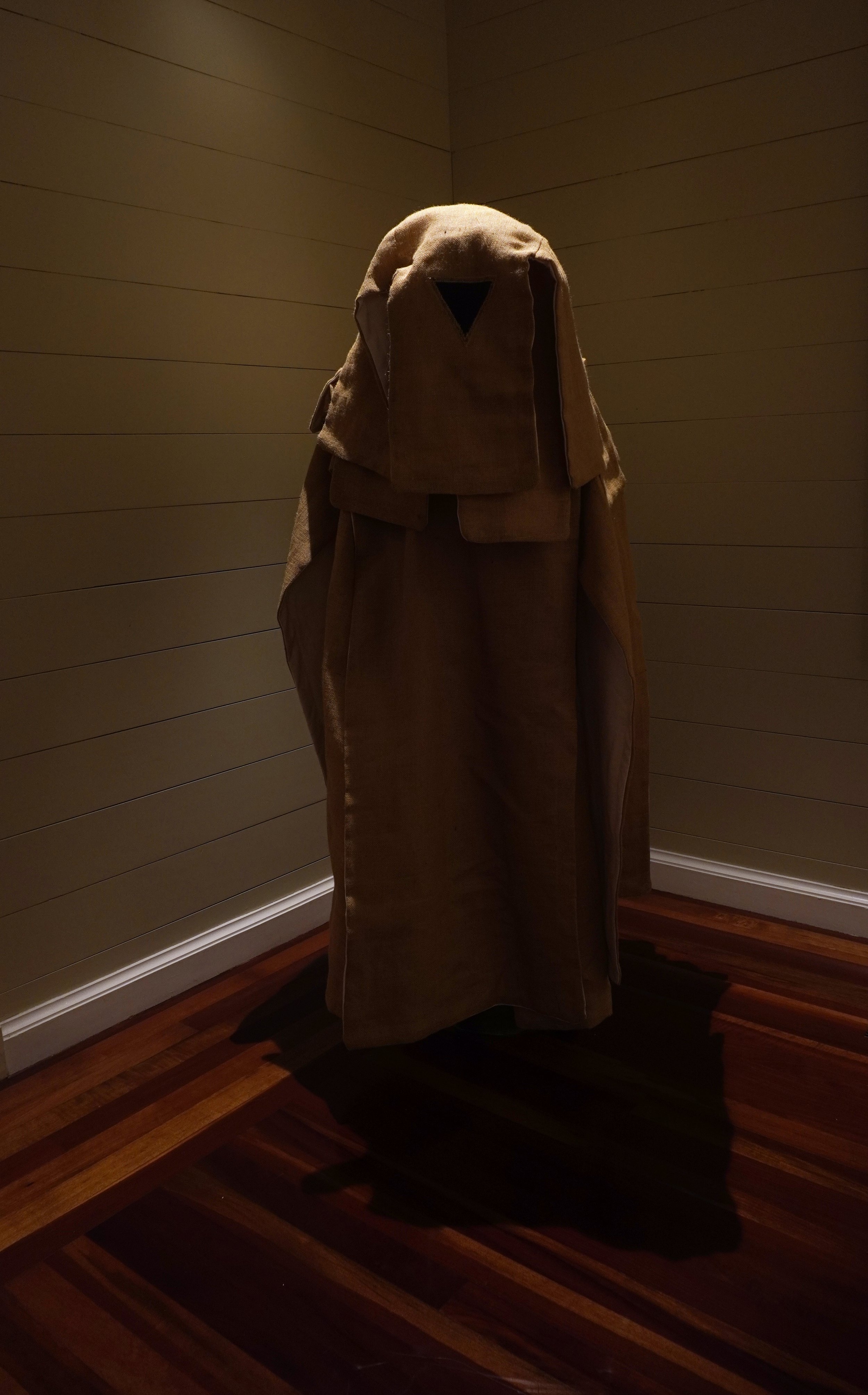 vue expo - KKB - costume goni 1 B.jpg