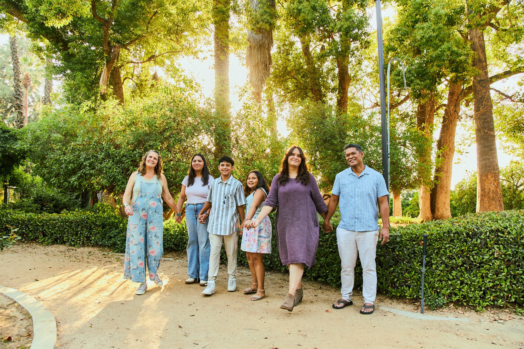 ES_FAMILY_VALDEZ_231.jpg