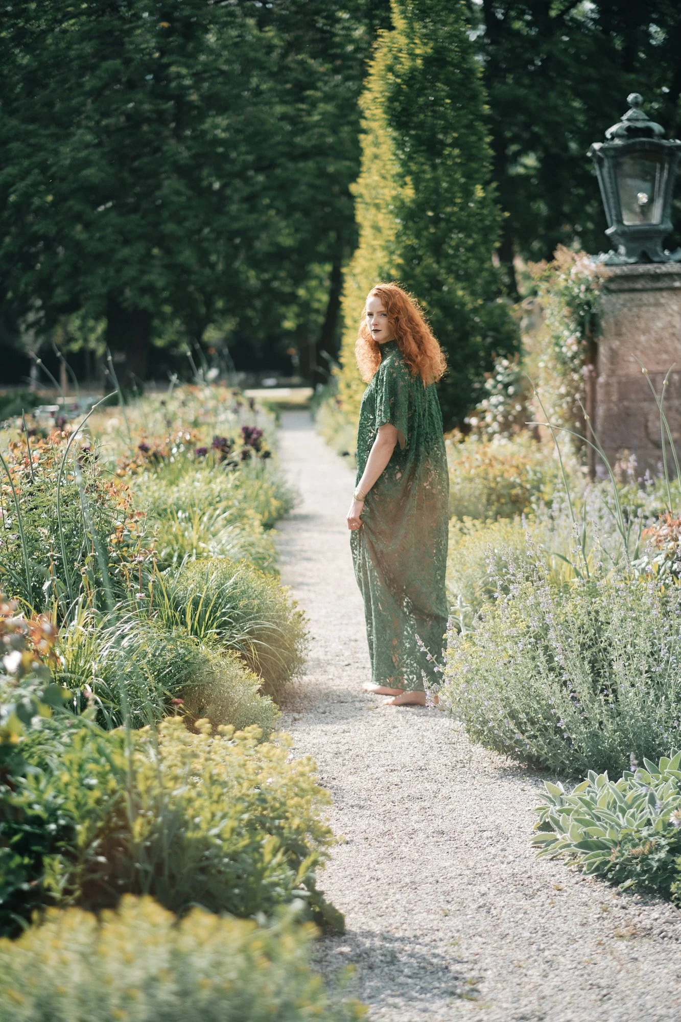 Siegrid Cain Editorial Woman red hair Green Dress Leopoldskron 33.jpg