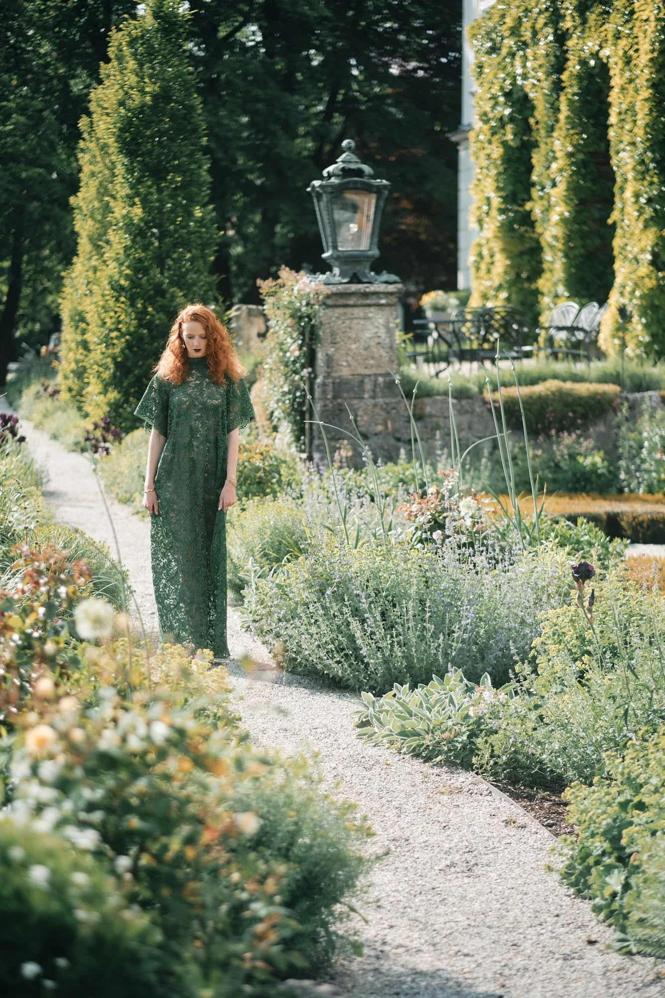 Siegrid Cain Editorial Woman red hair Green Dress Leopoldskron 34.jpg