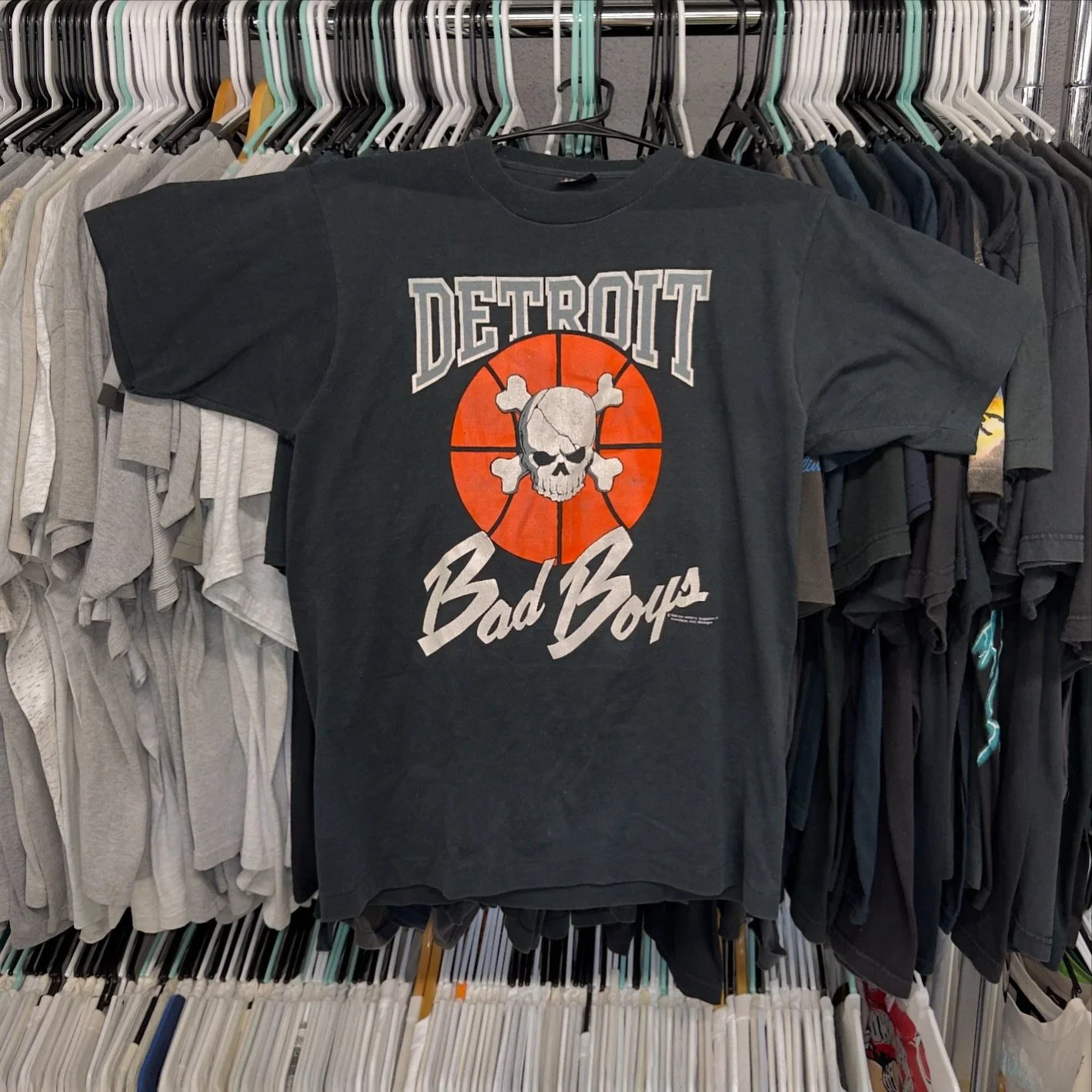 Vintage 1989 Detroit Bad Boys Size Large 

Toss me a DM if interested