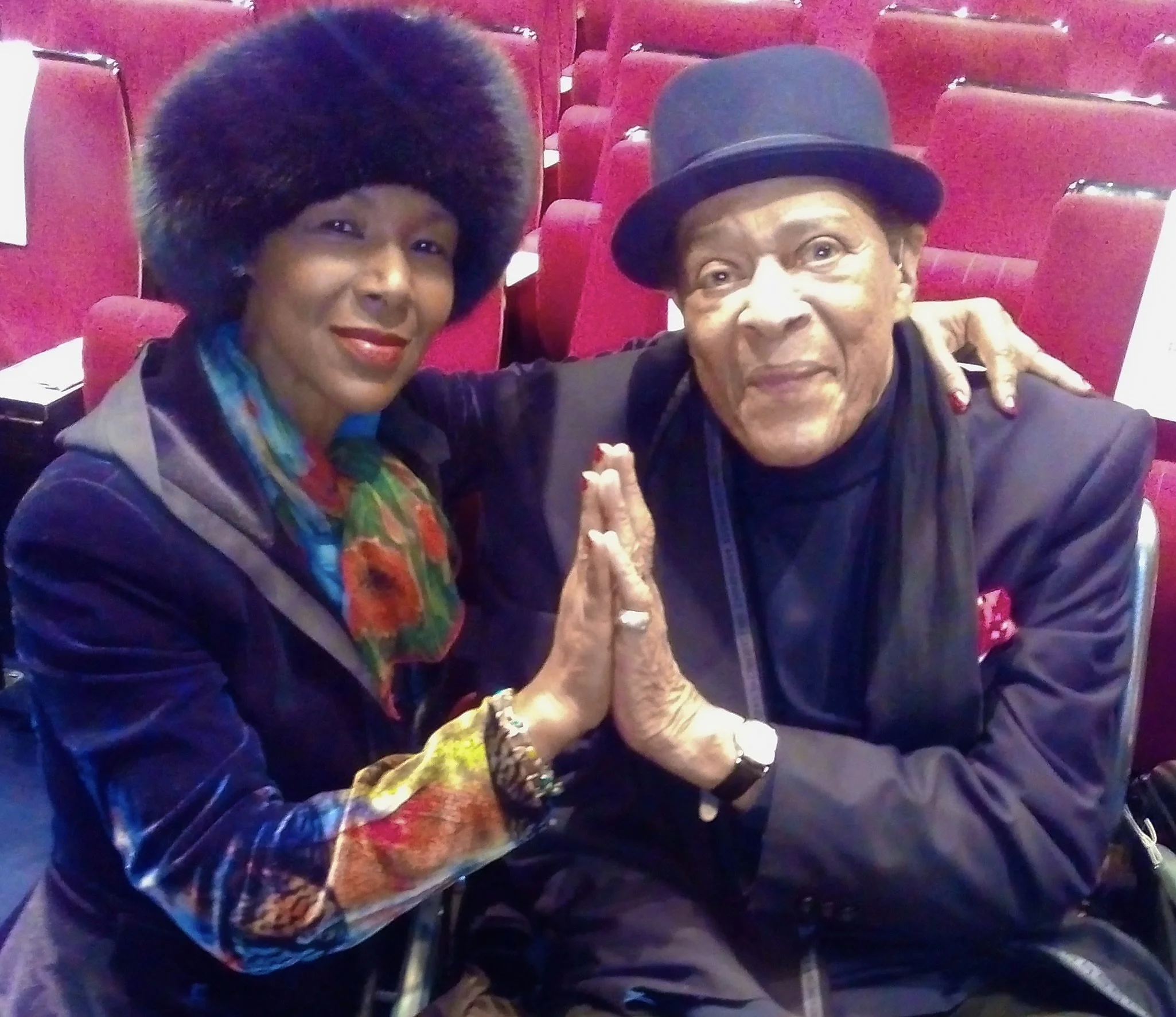 Trailblazer and Reconnect Ambassador Euzhan Palcy doing the gesture with Singer and Pop & RNB Music Legend Al Jarreau