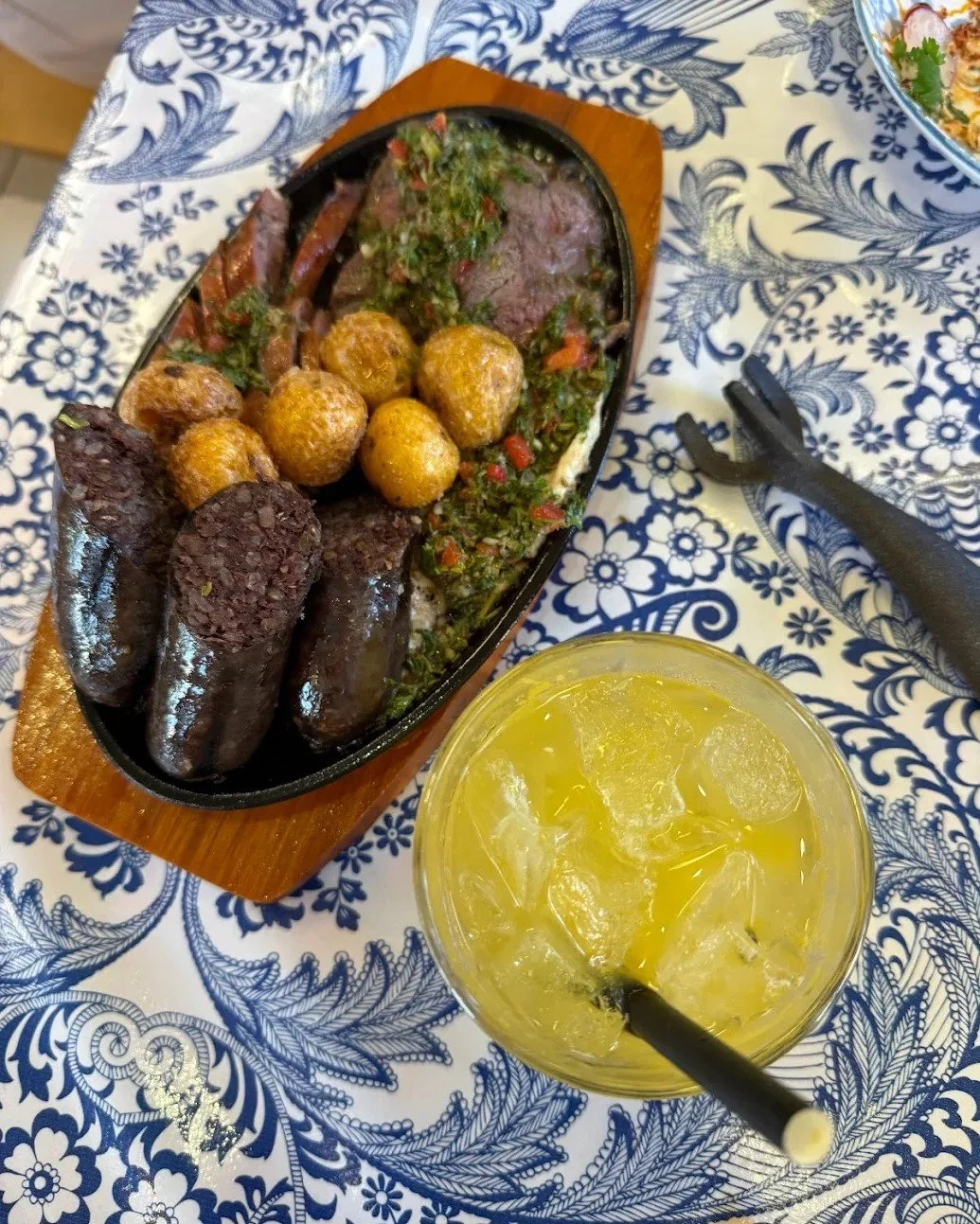 We're always banging on about our Argentinian BBQ, but it's just that incredibly good!!! 🤤

For $39.90, dig into a mixed BBQ plate with beef, chicken, chorizo black pudding, papas criollas and authentic chimichurri. 🤩🙌🏼

📷: Alejandra Suárez // 