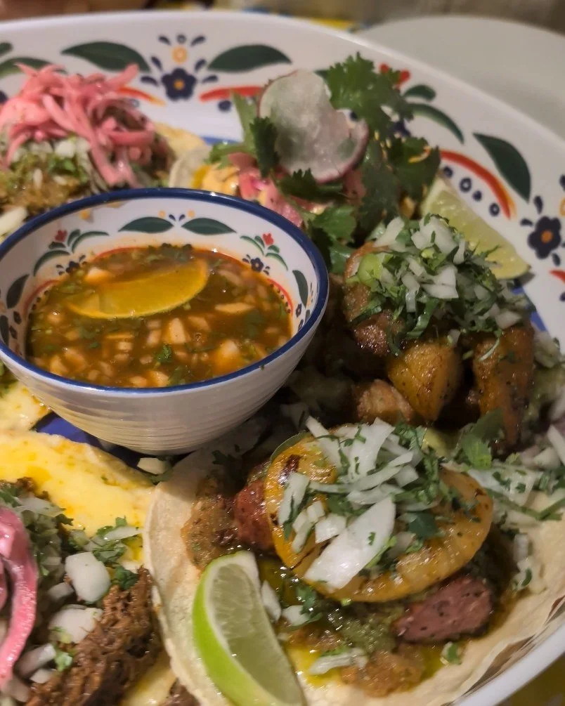 Another day, another taco plate. Excelente 🔥.