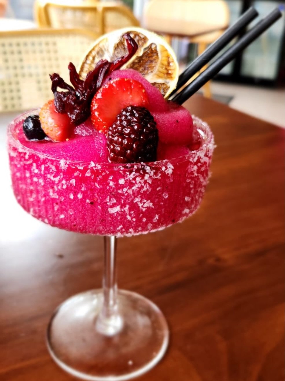 Have you tried our frozen margaritas? This NEW flavour is hibiscus and pink dragonfruit 💖. Beautiful and irresistible! 

*ask our staff for available flavours when you dine with us.