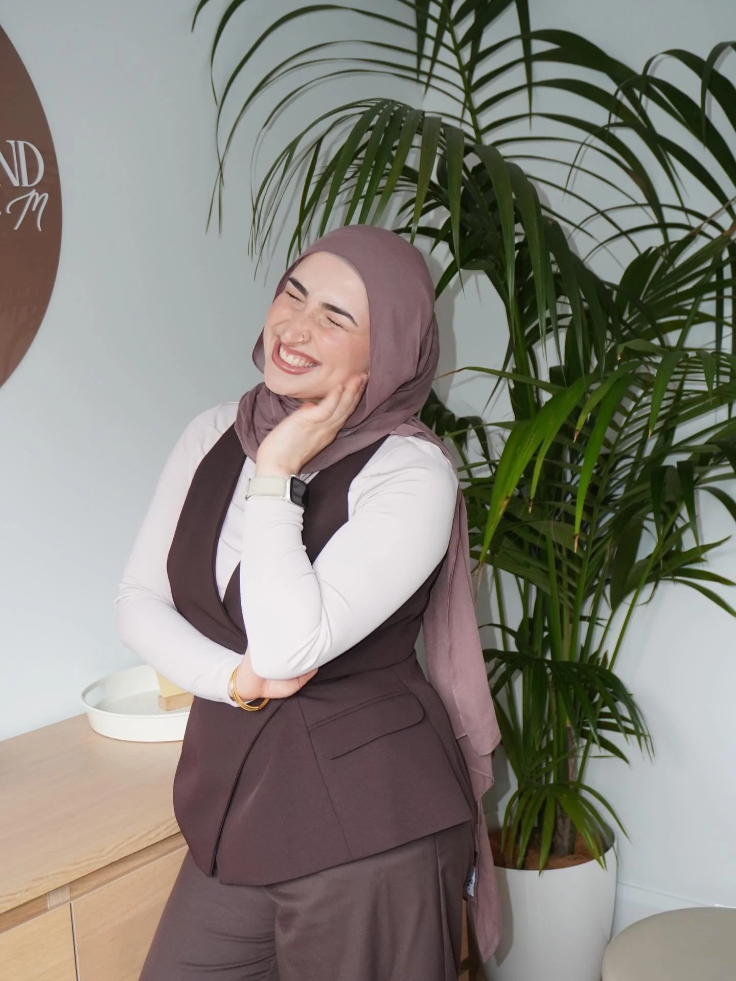 @beauty.beyond.bym is like sunshine in human form 🥹 Always good vibes &amp; great content at our shoots! In our latest session we focussed on headshots, up close videos and fun reels 💛