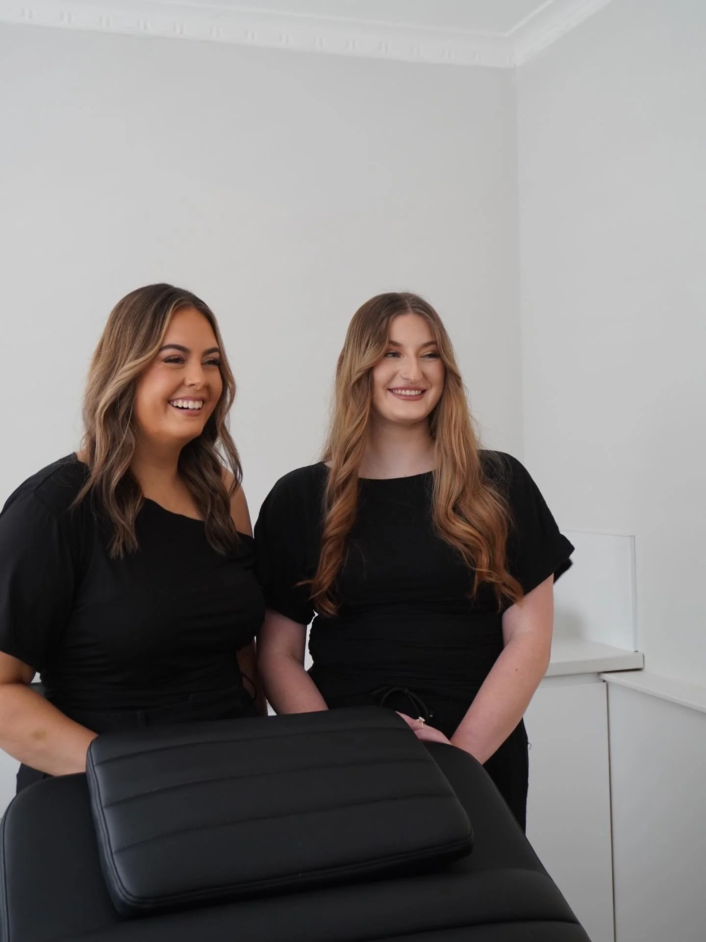 Team and solo shots for the gorgeous girls from @sweetlashesandbrows_ 🌸