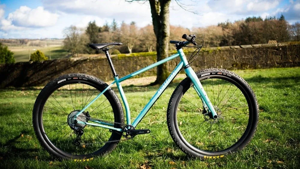 Is anyone in the market for a 32er? I built this a while ago with the idea that before it got ridden, I'd take it to the Bespoked show as a display bike. I had to cancel my attendance at the Bespoked show, so this never went anywhere. I have another 