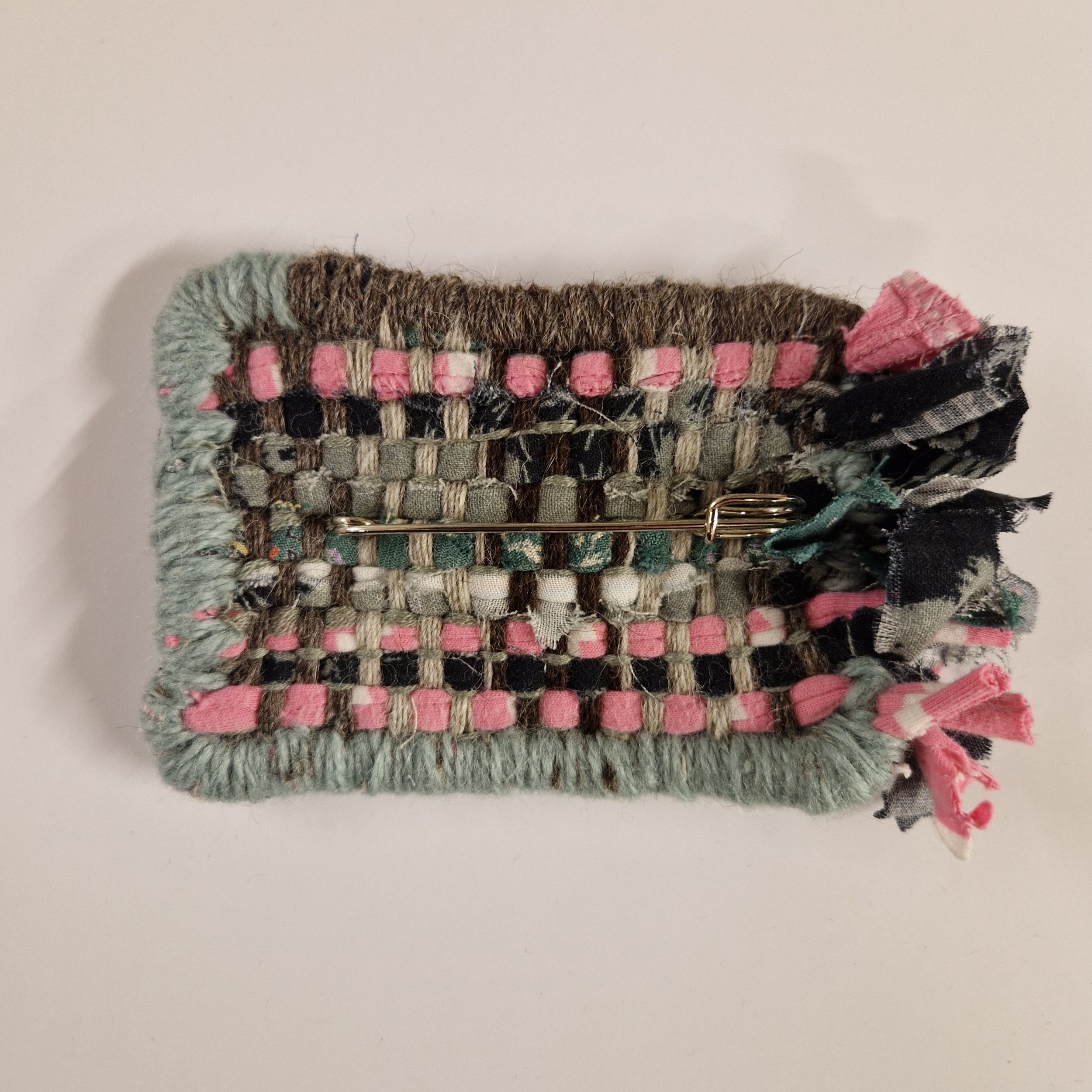 EvaDennis_Handmade_Brooch_Pink_Brown.jpg