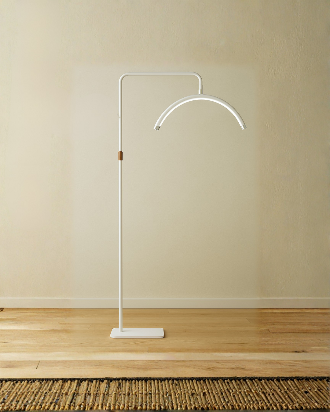 Lash Light White (1).png