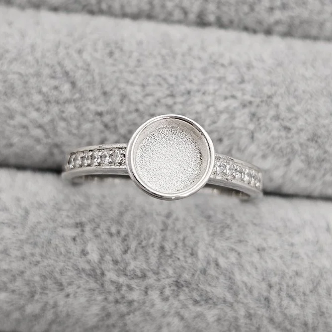 925 Silver Round CZ Memorial Ring