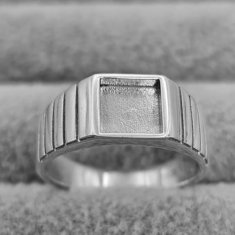 925 Silver Signet Memorial Ring - Detailed