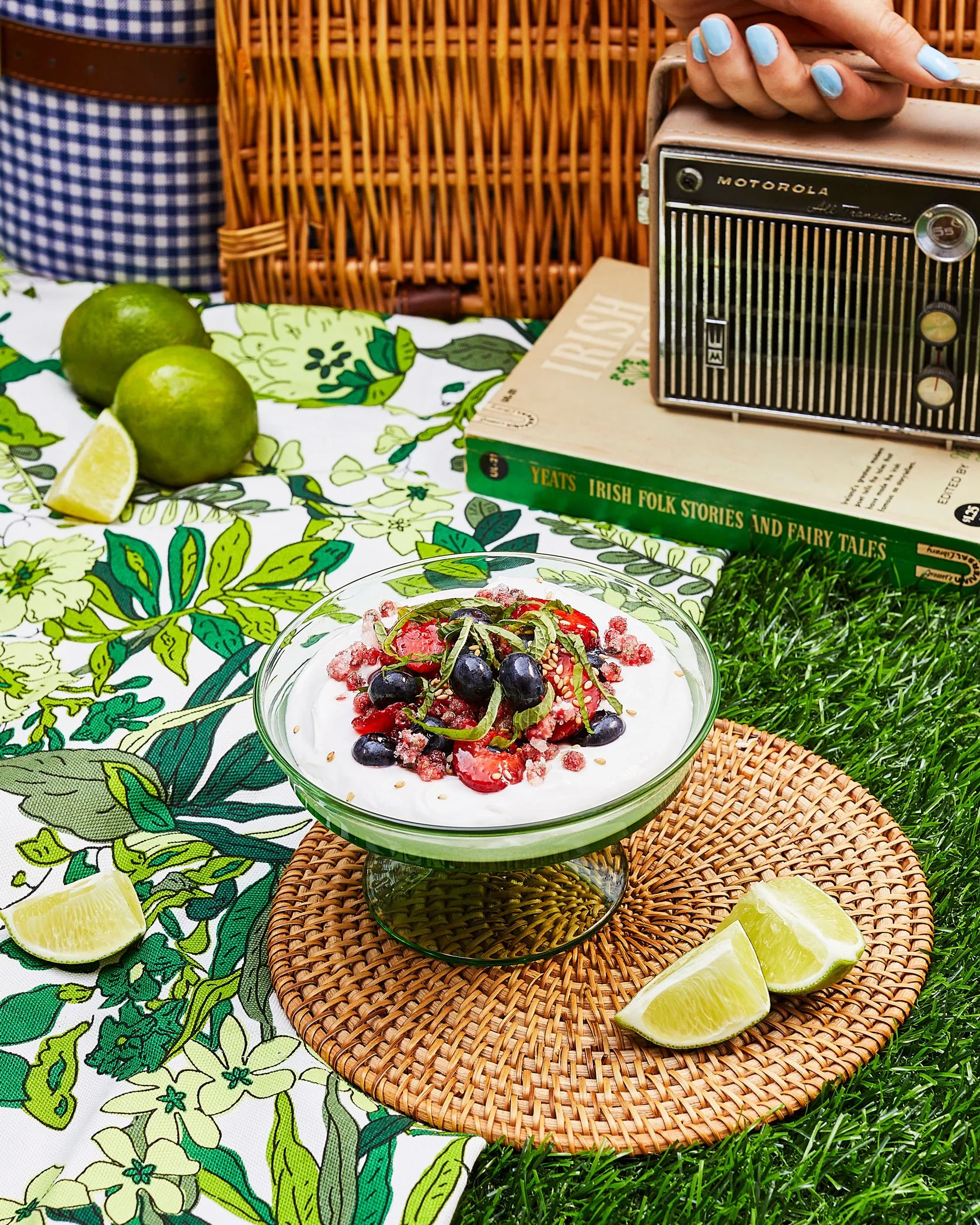 230701_KARose_70'sPicnic_4038_web.jpg