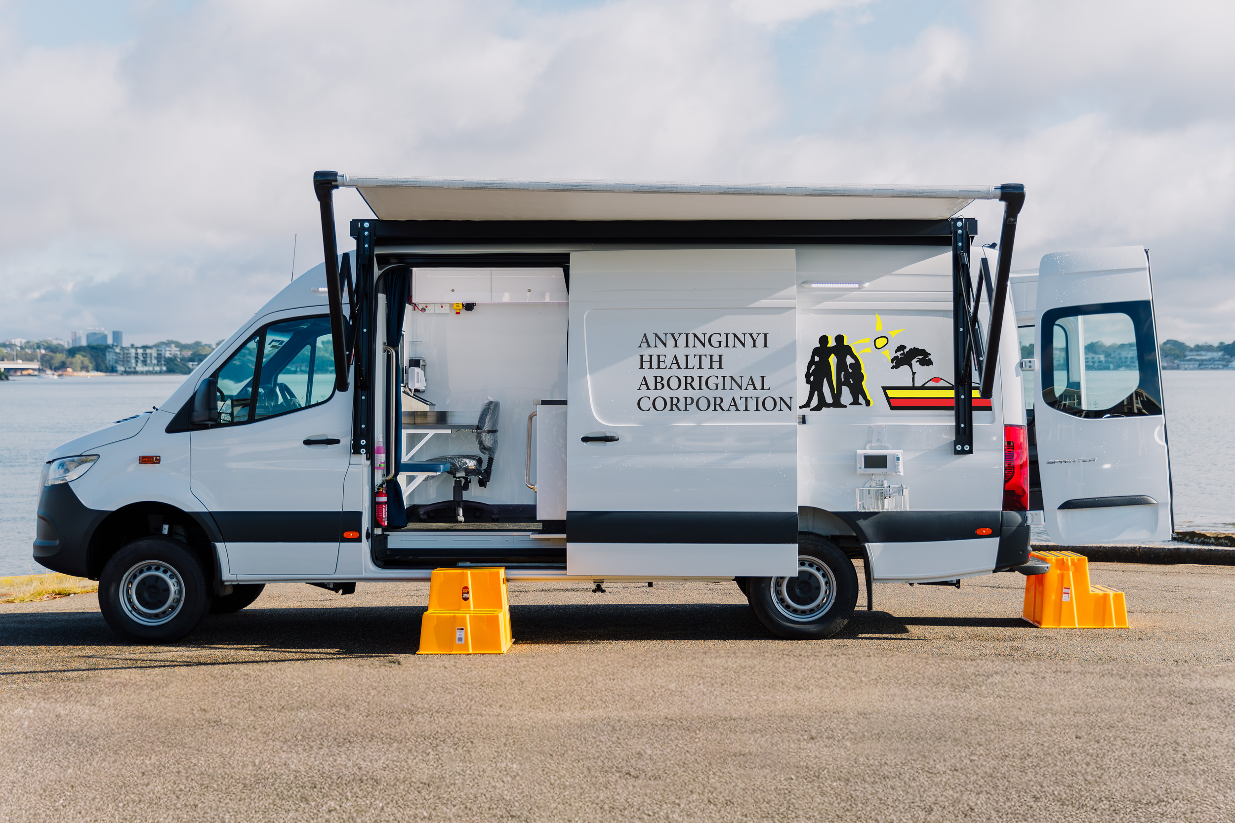 Anyinginyi Health Aboriginal Corporation 4x4 outreach clinic