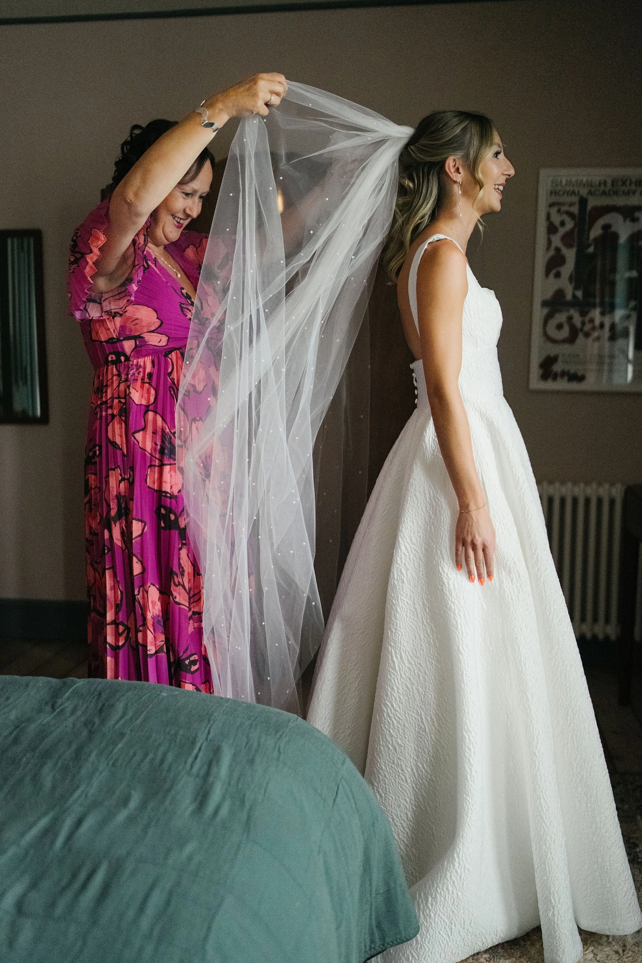 east-quay-whitstable-bridal-prep-11.jpg