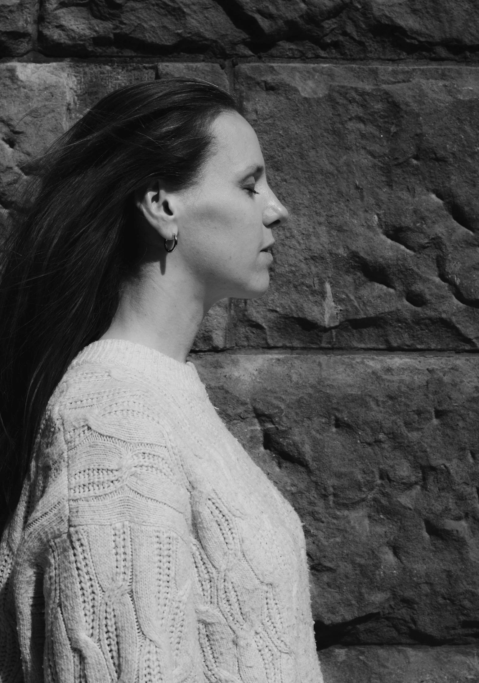 Portret van Juul van Wandelen, fotograaf die het postpartum zichtbaar en bespreekbaar maakt
