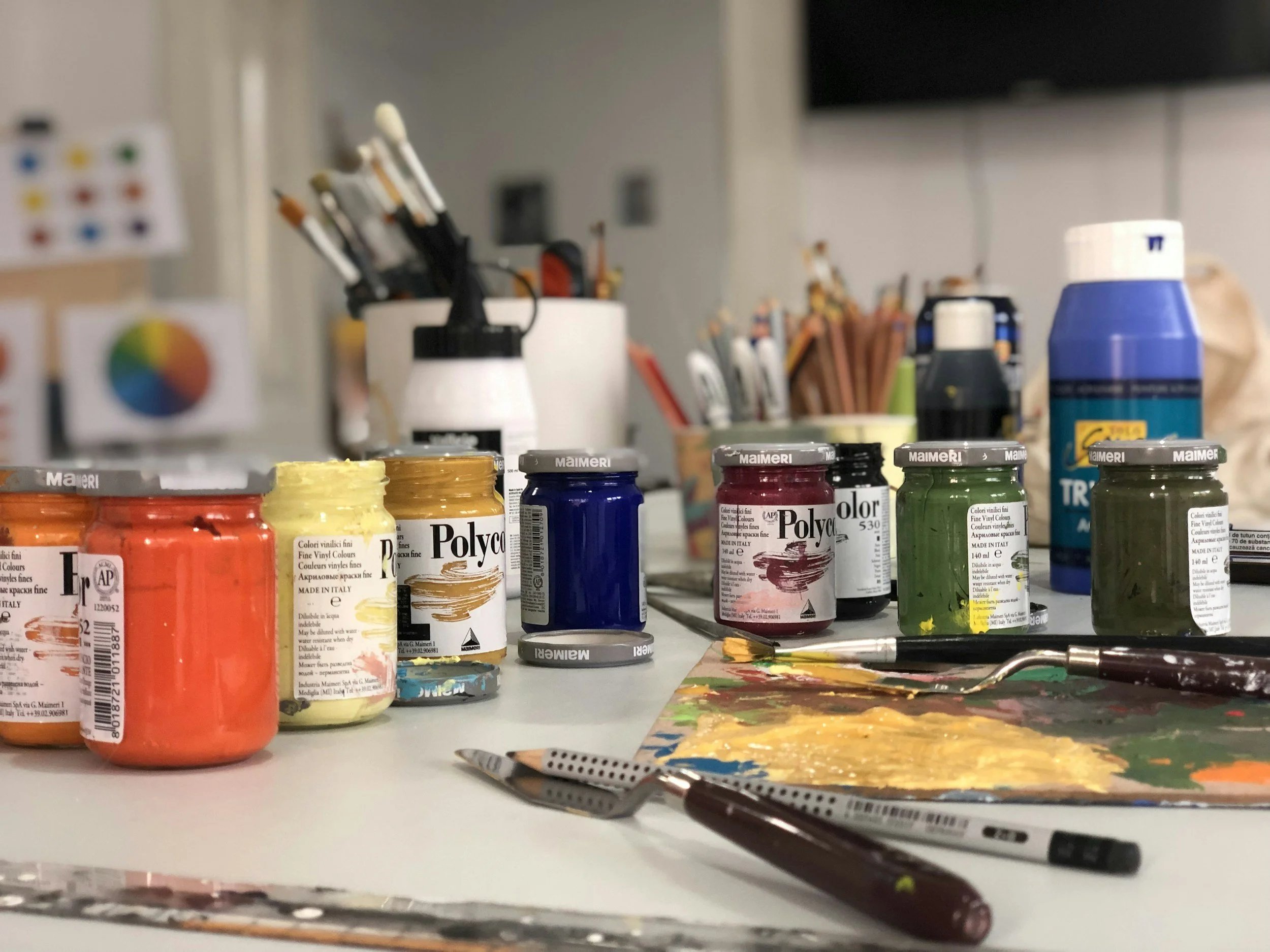 Exploring Charcoal, Pastel and Acrylics: Why Variety Helps You Improve Faster