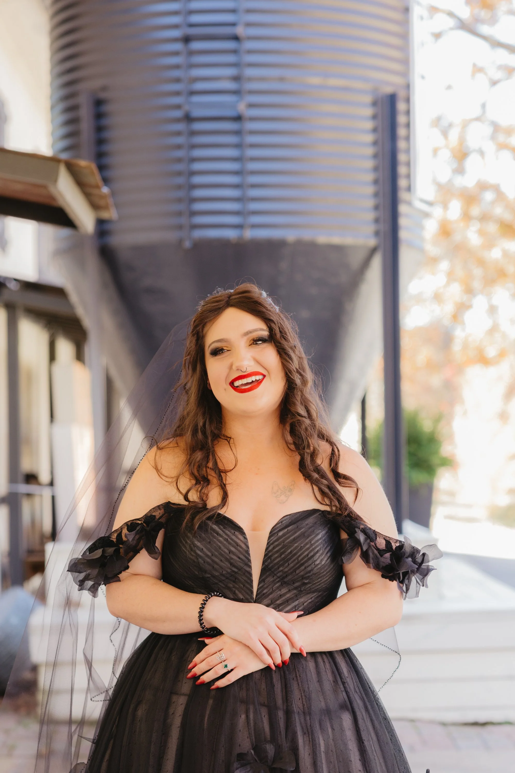 presence over posing | Rayli rose photography Arkansas wedding photography 