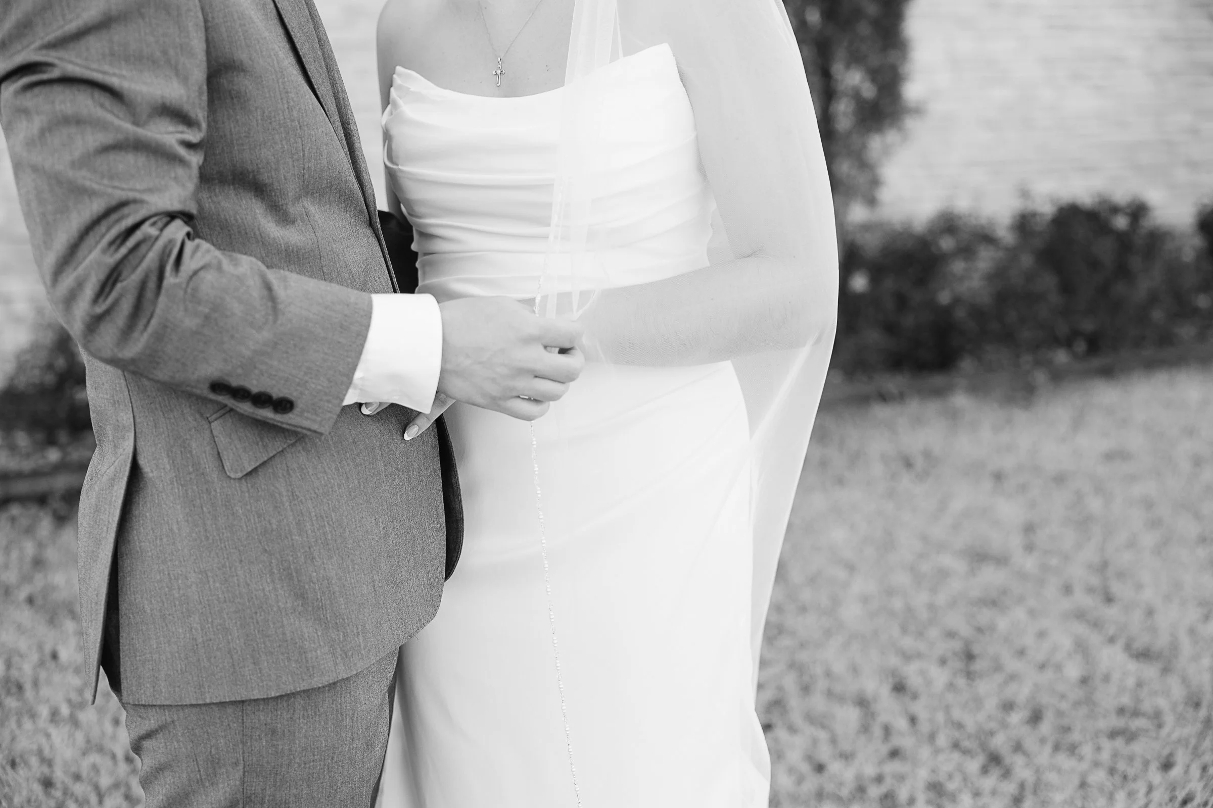 Mildred b. Cooper Memorial Glass Chapel Wedding Venue || Rayli Rose Photography