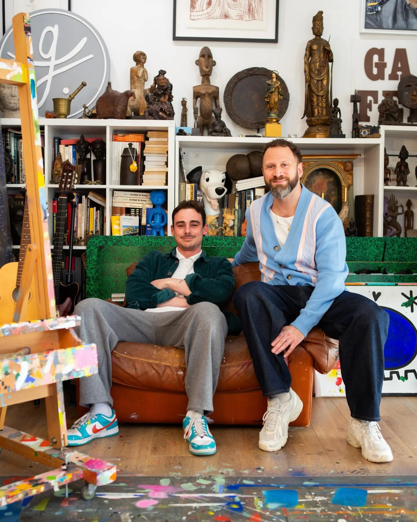 R&eacute;cent coup de 💙 artistique &amp; personnel, @guillaumecavalierart est un jeune artiste ni&ccedil;ois, issu de l&rsquo;&Eacute;cole de Nice, qui oscille entre &oelig;uvres figuratives, symboliques &amp; oniriques... 🎨 Singulier, inspir&eacut