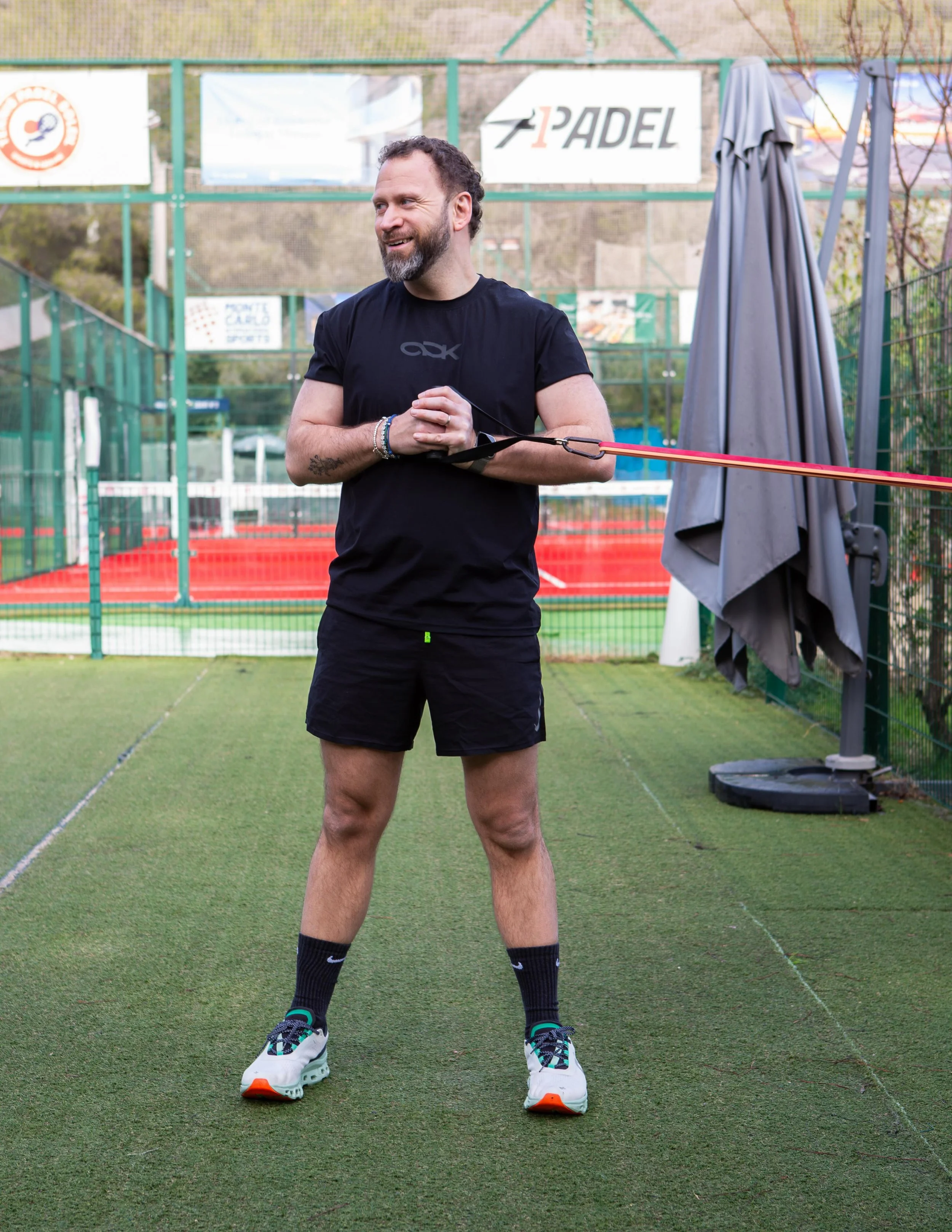 S&rsquo;entra&icirc;ner chez @traininglab.mc avec un coach, tout le matos &amp; une ambiance chaleureuse, est, pour moi, la meilleure fa&ccedil;on de progresser ! 💪

En plus, le club vient d&rsquo;ouvrir des sessions Hyrox ~ en plus du power yoga, d