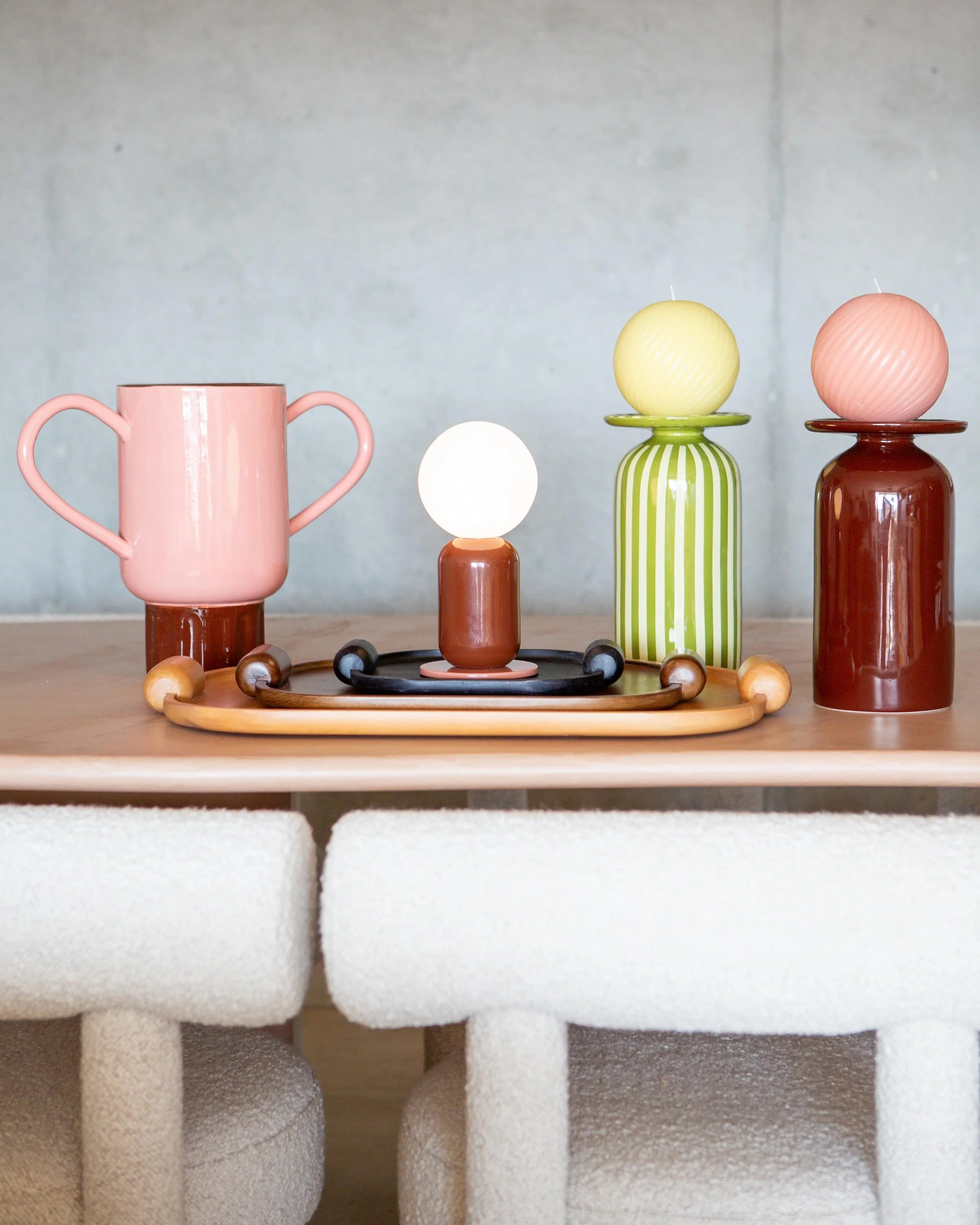 Passion collaborations : nous avons g&acirc;t&eacute; notre int&eacute;rieur avec la collection @margauxkellercollections x @monoprix, sublime jeu de formes &amp; couleurs pour &eacute;lever chambre &amp; salon ✨

&mdash;

📸 @martynikefly

&mdash; 
