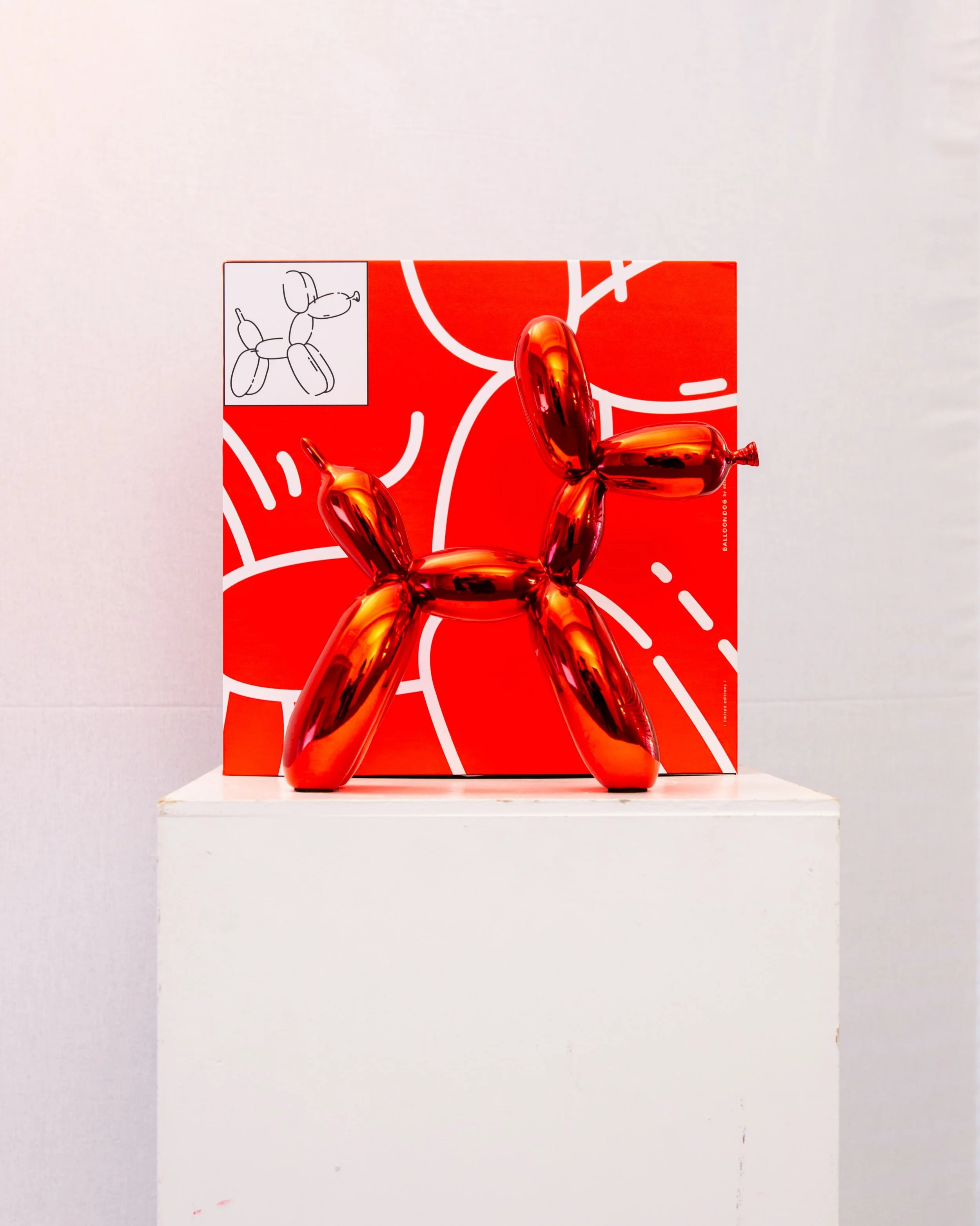 &Agrave; Grasse, le &laquo;&nbsp;JL Pop Store&nbsp;&raquo; ~ exposition hommage &agrave; l&rsquo;artiste pop-art @jeanlucdesset ~ offre un espace d&rsquo;expression &agrave; des artistes locaux &amp; amis que l&rsquo;on adore : l&rsquo;incroyable @lo