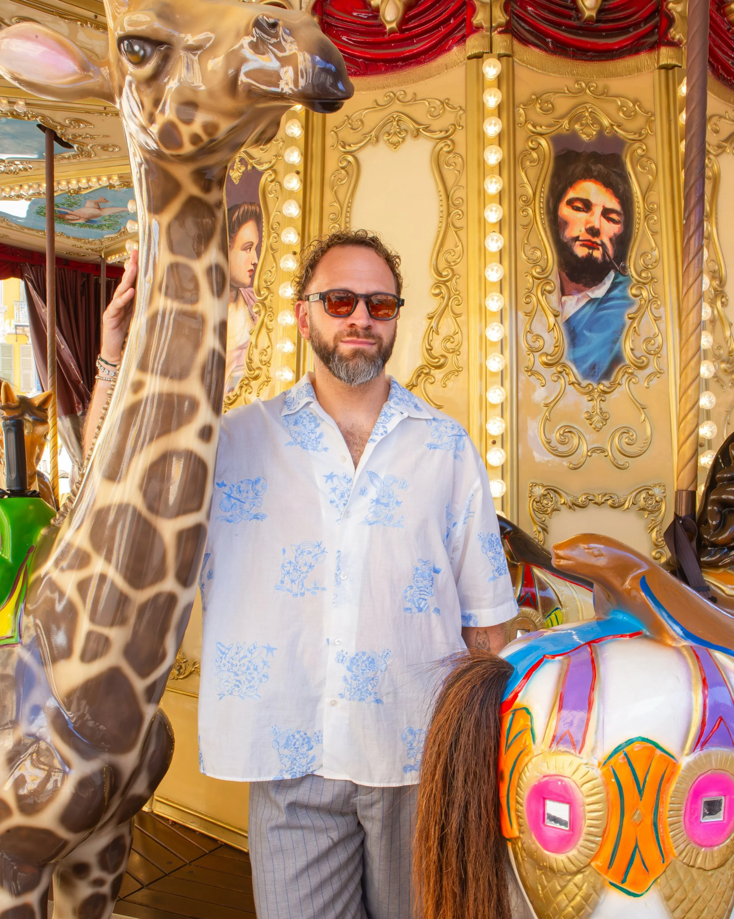Parmi mes coups de 💙 de cet &eacute;t&eacute;, il y a cette chemise @kenzo que je ne vous avais pas encore pr&eacute;sent&eacute;e&hellip; 😌

💎 Avec ses broderies animales comme un retour en enfance, son tissu l&eacute;ger &amp; sa coupe ample, el