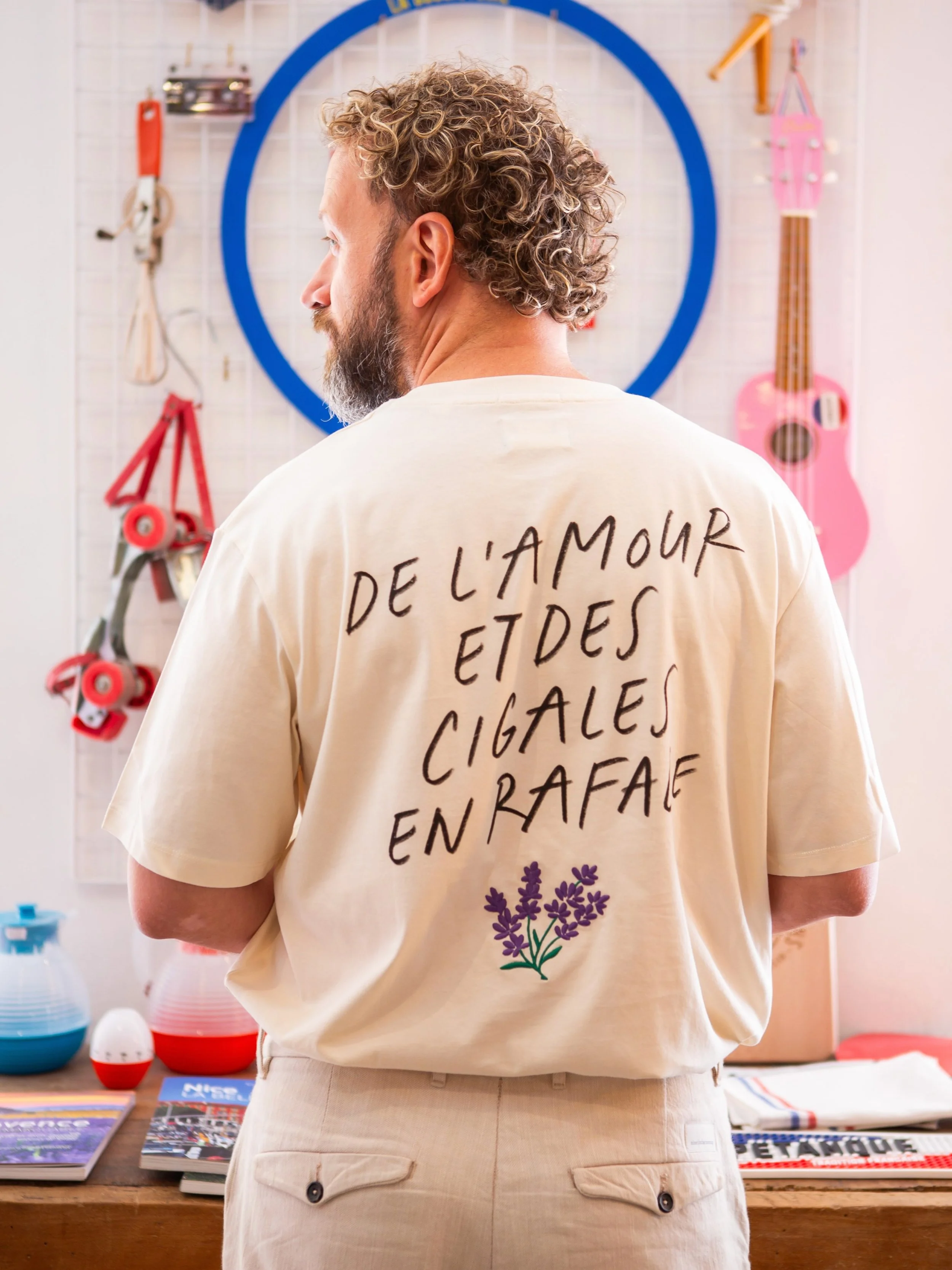 Ce week-end, je vous souhaite de l&rsquo;amour &amp; des cigales en rafale ! ☀️

Re-d&eacute;couvrez mes coups 💙 de la collection &laquo;&nbsp;Tout l&rsquo;amour que j&rsquo;ai pour toi&hellip;&nbsp;&raquo; de @laboulisterie x @ jackandjones ~ dont 