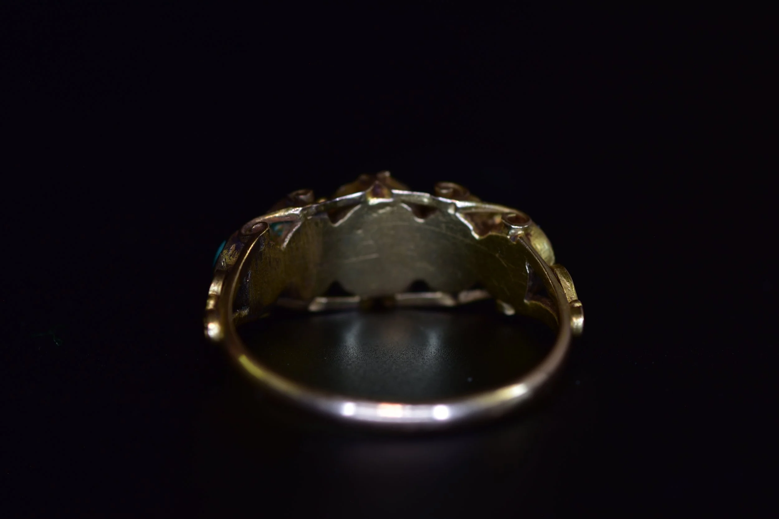 Victorian Gold Turquoise 5 Cabochon Ring close backing