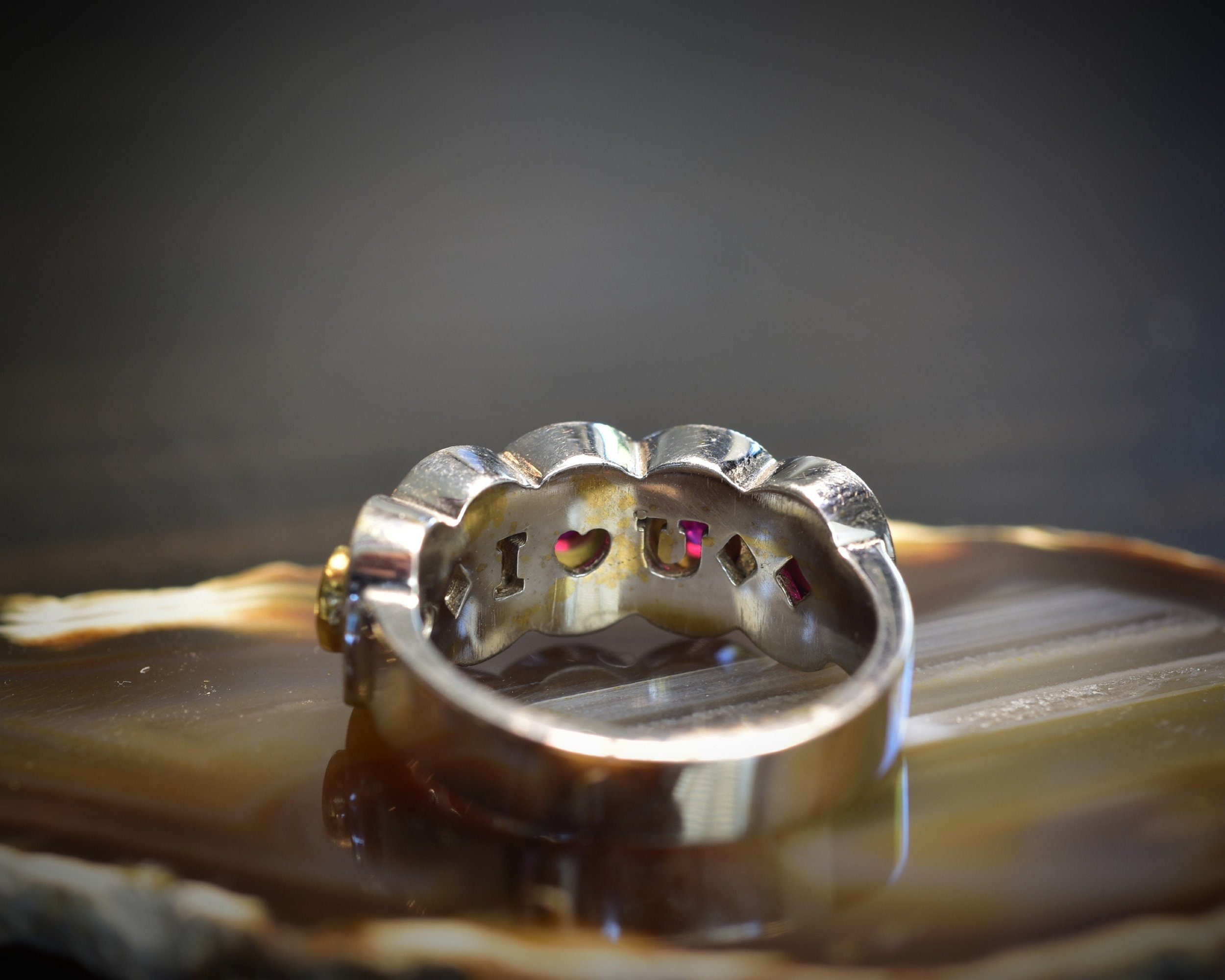 https://i.etsystatic.com/18684863/r/il/dd51f9/2320122144/il_fullxfull.2320122144_mxev.jpg