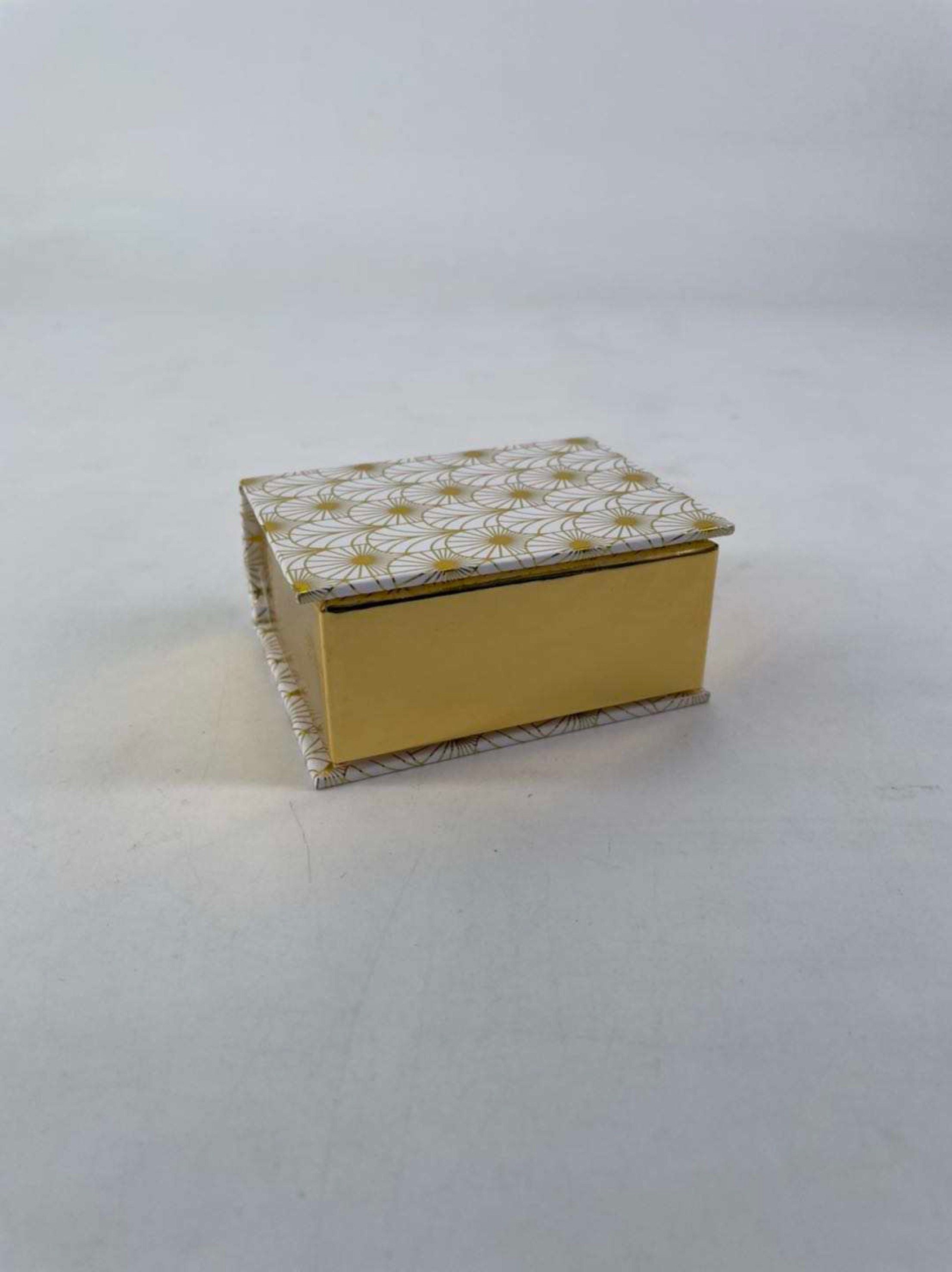 https://i.etsystatic.com/18684863/r/il/eb9971/3822687258/il_fullxfull.3822687258_9ai6.jpg