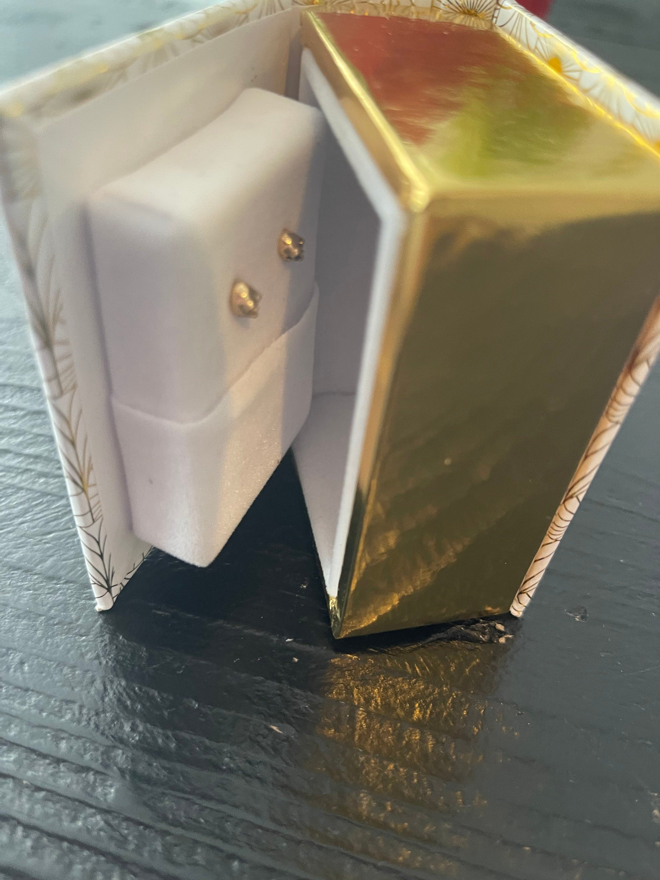 https://i.etsystatic.com/18684863/r/il/402665/3823231104/il_fullxfull.3823231104_8p3j.jpg