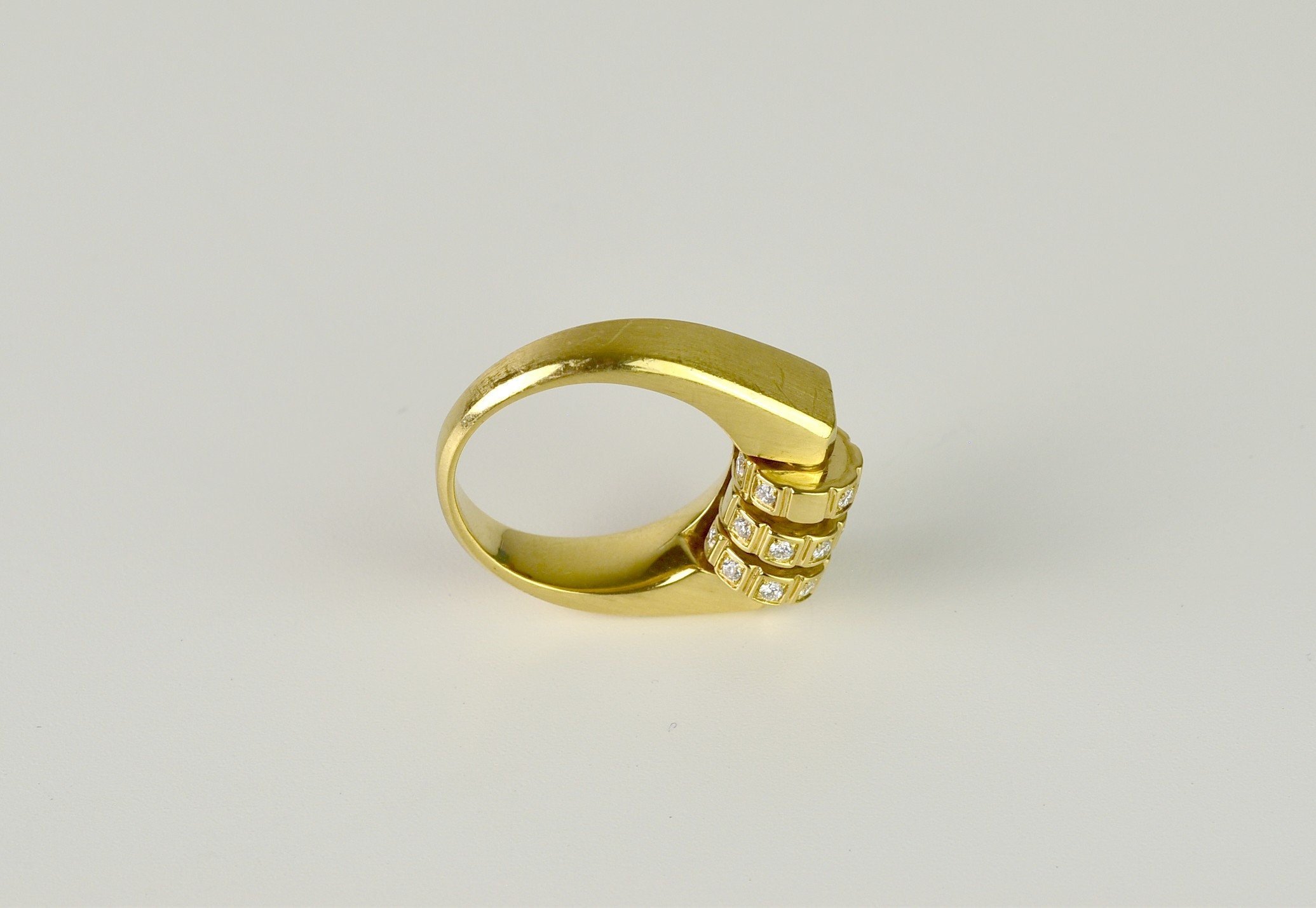 https://i.etsystatic.com/18684863/r/il/dadfb6/4453594996/il_fullxfull.4453594996_9kz0.jpg