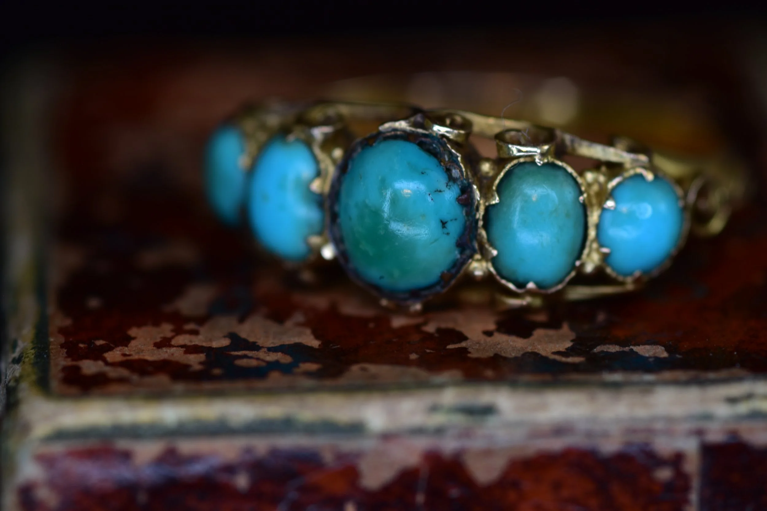 Victorian Gold Turquoise  Cabochon Detail Edge