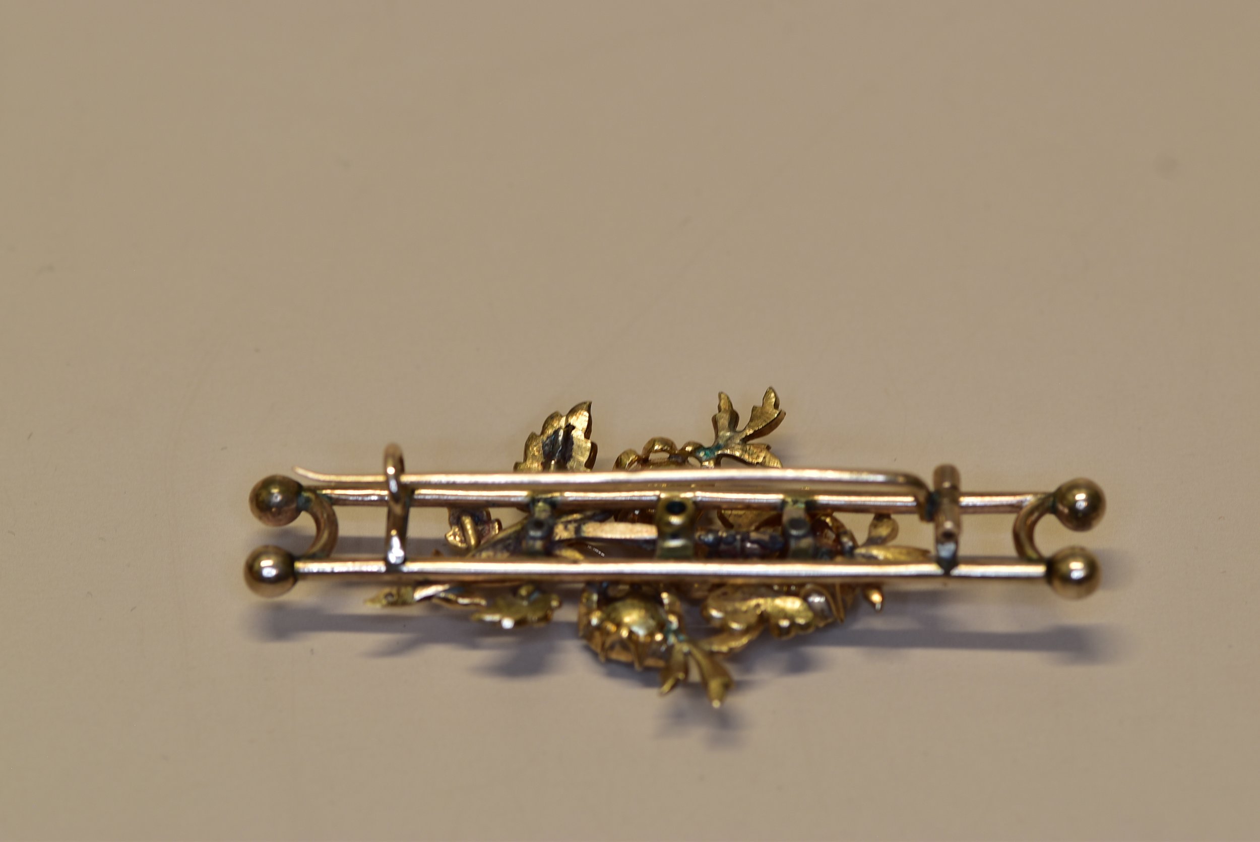 Georgian to early Victorian 14K gold rose-cut diamond floral bar brooch
