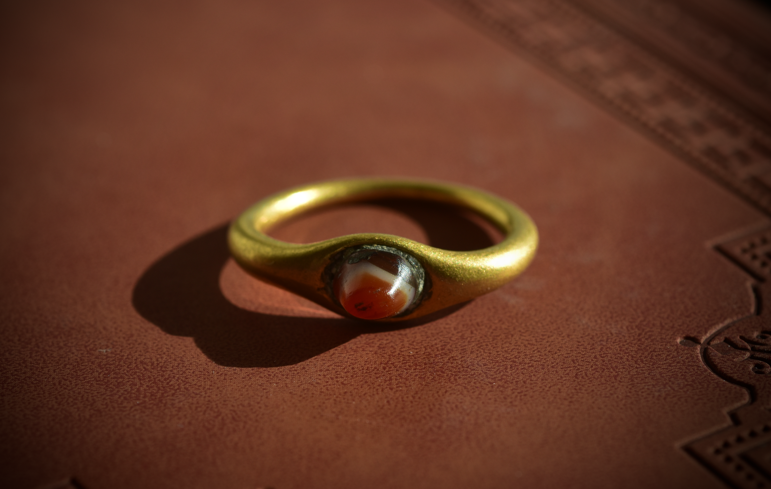 Ancient Roman 20k Gold Minerva Intaglio Ring Imperial Period 1st–3rd Century CE