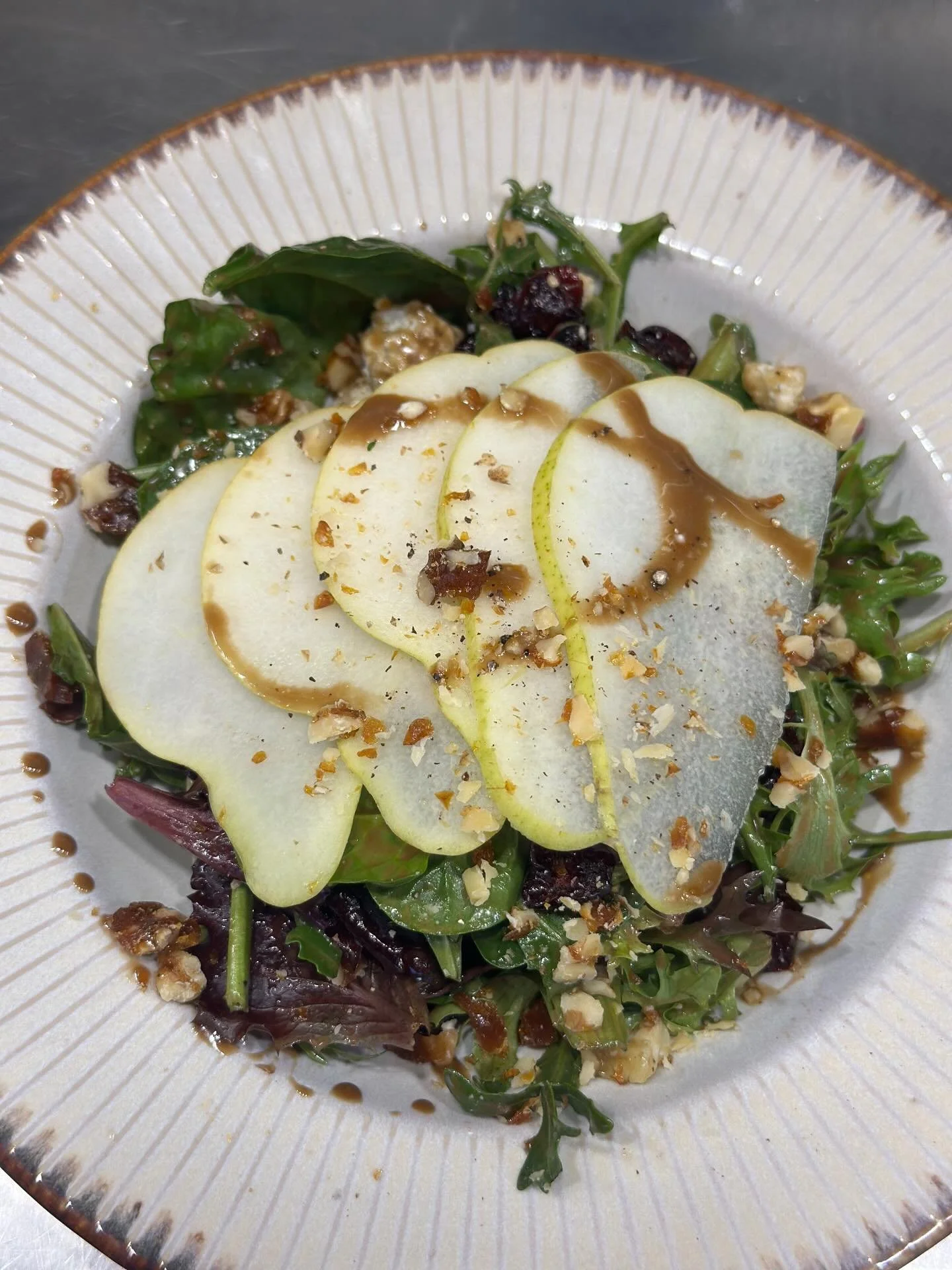 Our Spring menu is in full swing and has something for everyone. Piri Piri chicken, gazpacho, watermelon salad and more. We are more than burgers. Happy hour is daily from 3-5pm 

#longmont #boulder #spring