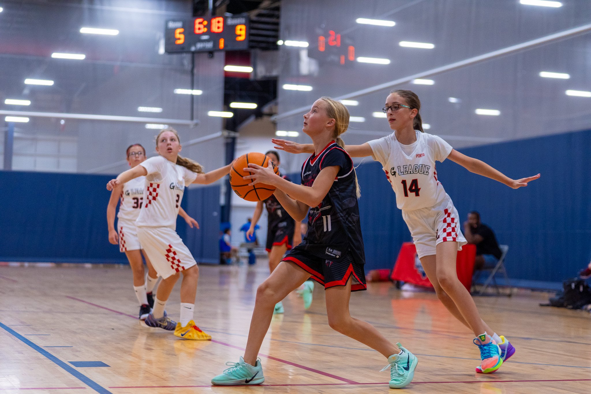 BASKETBALL