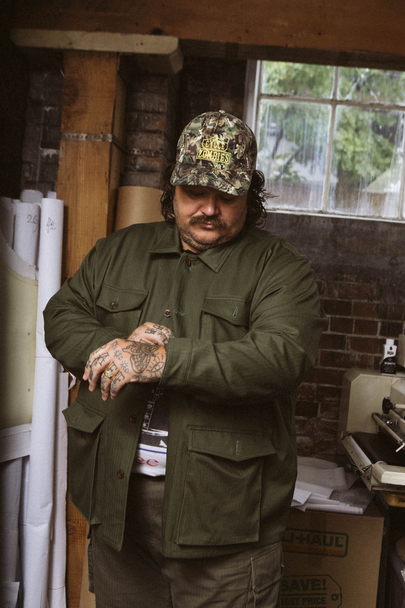 AaronWynia_AW 10-26-23-4126_MattyRosaRogosaShoot.jpg