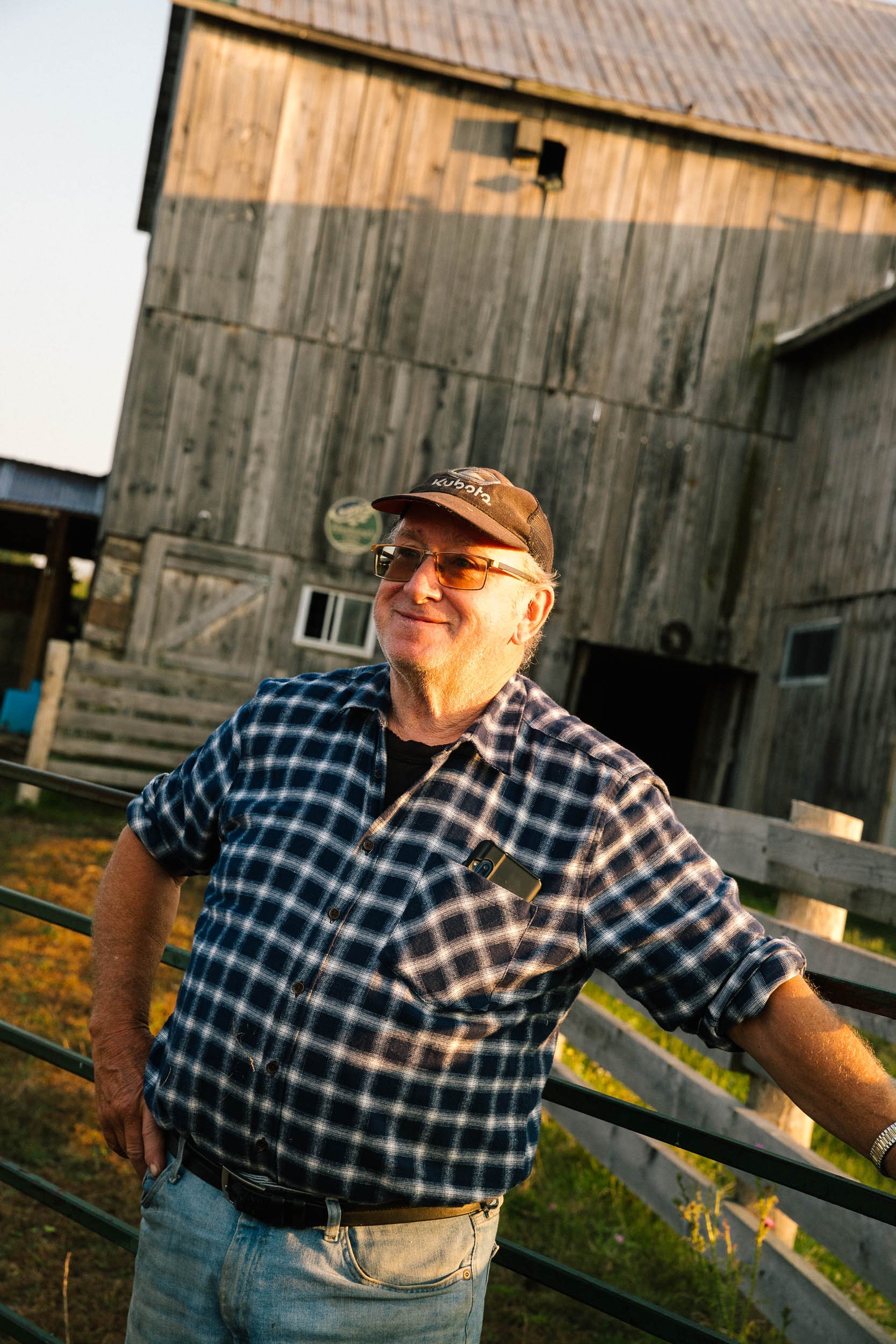 AaronWynia_AW 09-25-24-8636_MutualFriends.jpg