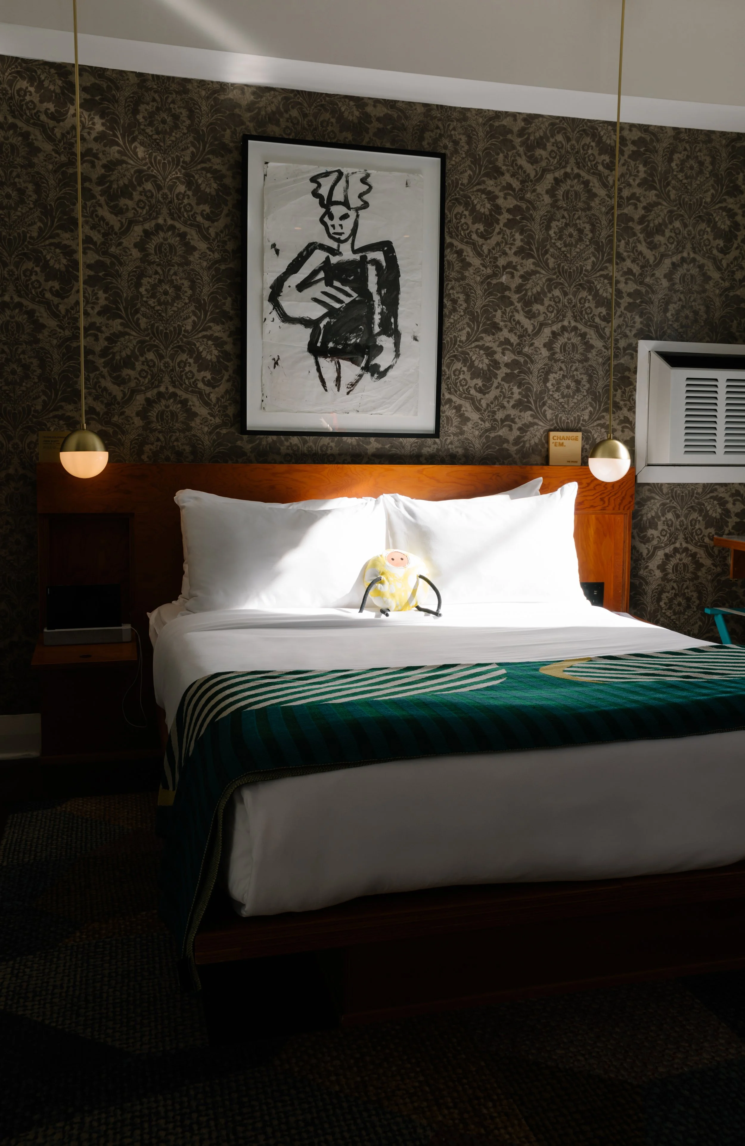 LouisaNicolaou_CLASSIC WING2E_DrakeHotel.jpg