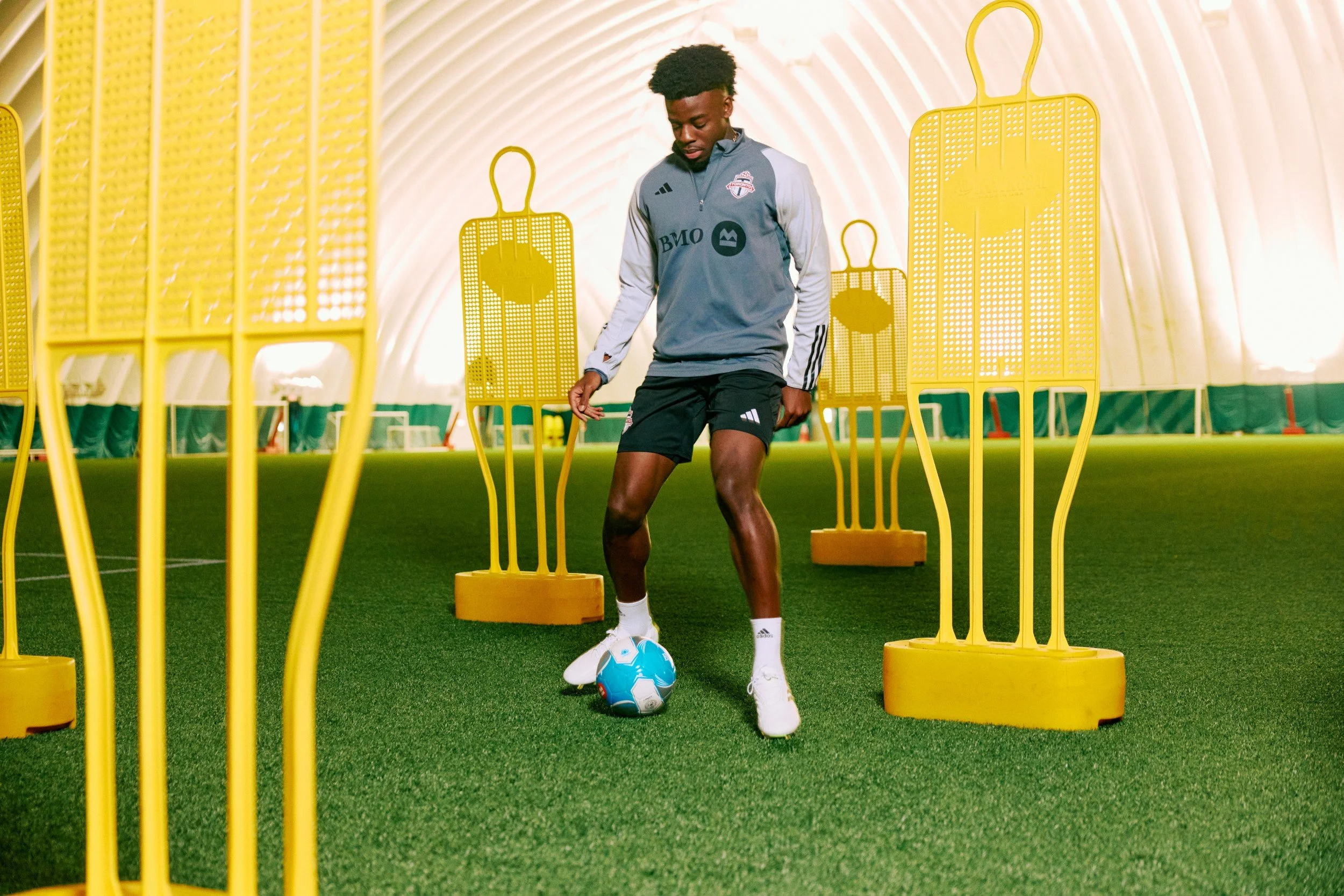 PaulBolasco_BMOxTFC-DK_24406_MLSE (Custom).jpg