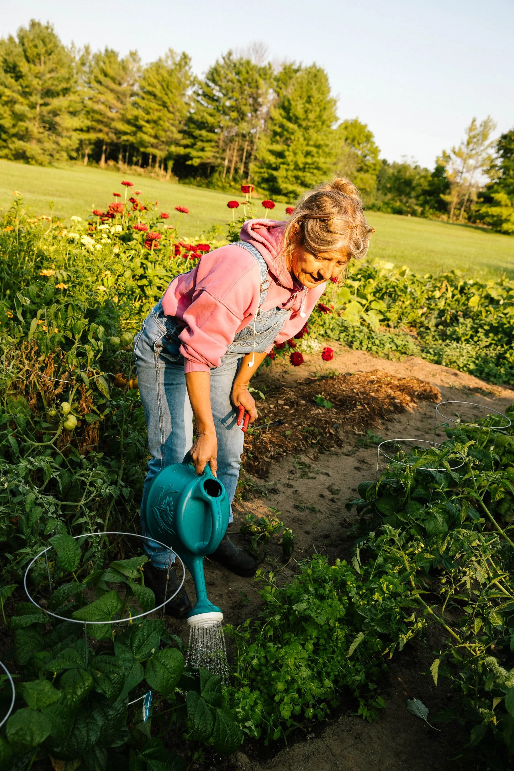 AaronWynia_AW 09-25-24-0272_MutualFriends.jpg