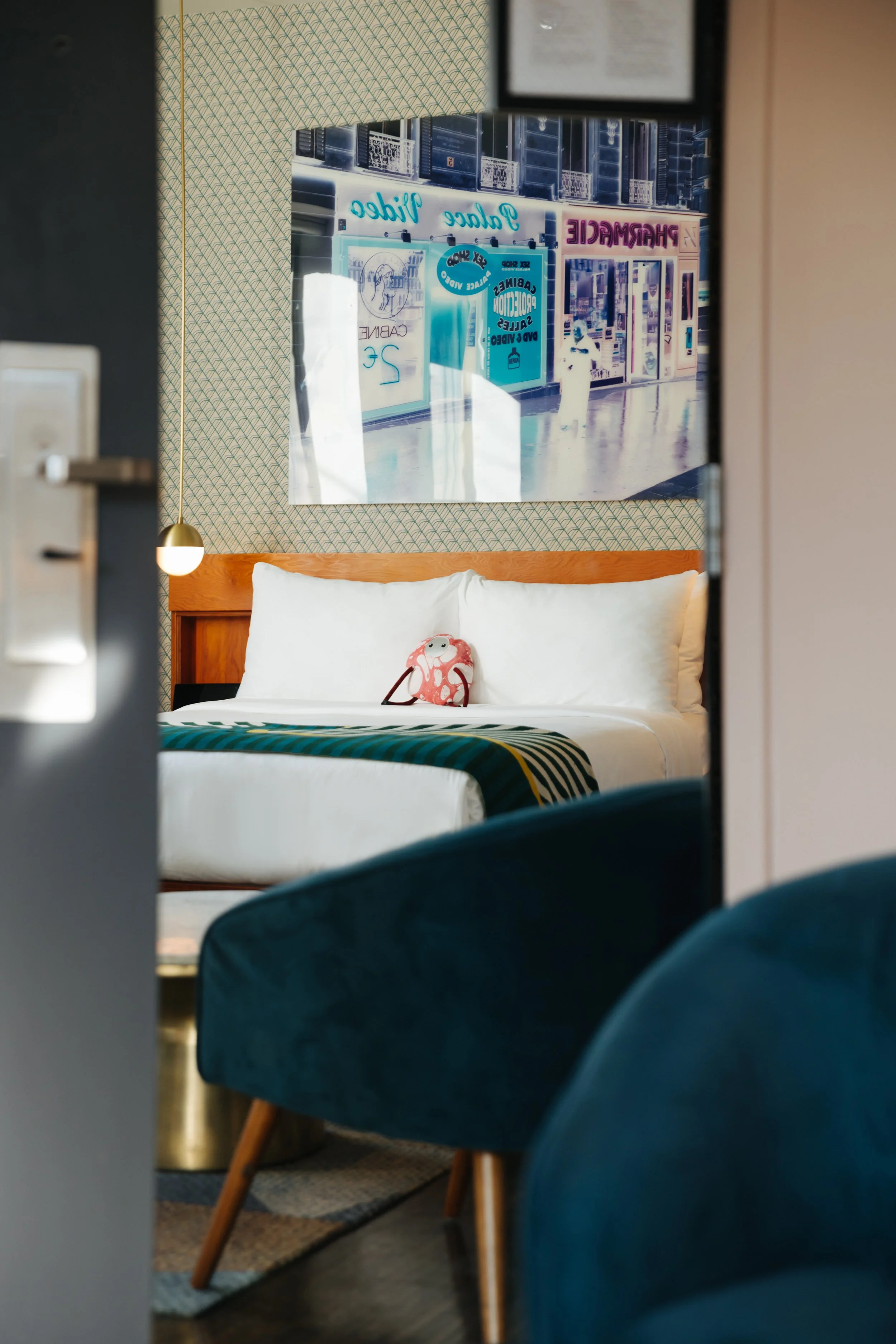 LouisaNicolaou_CLASSIC WING3F_DrakeHotel.jpg