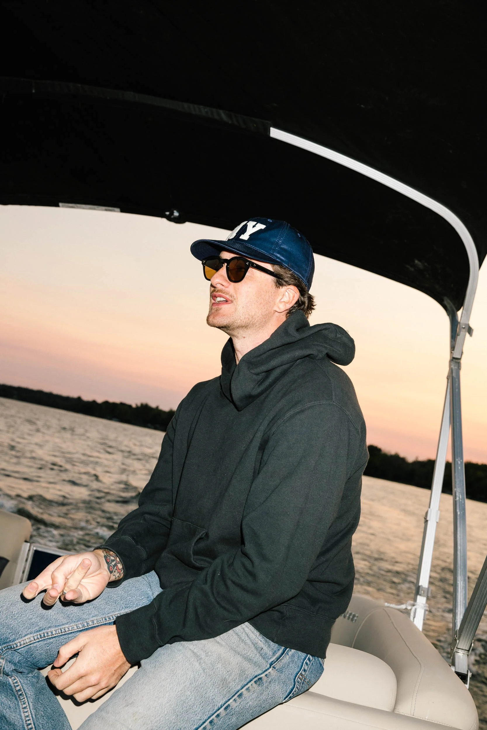 AaronWynia_AW 09-25-24-9674_MutualFriends.jpg