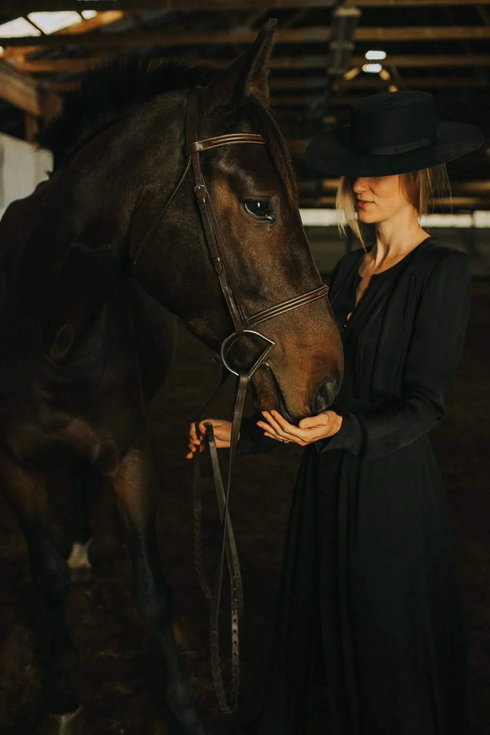 KatherineHolland_COMMERCIAL+EDITORIALWEBSITEARCHIVE392_VickyAndOrionAnimals.jpg